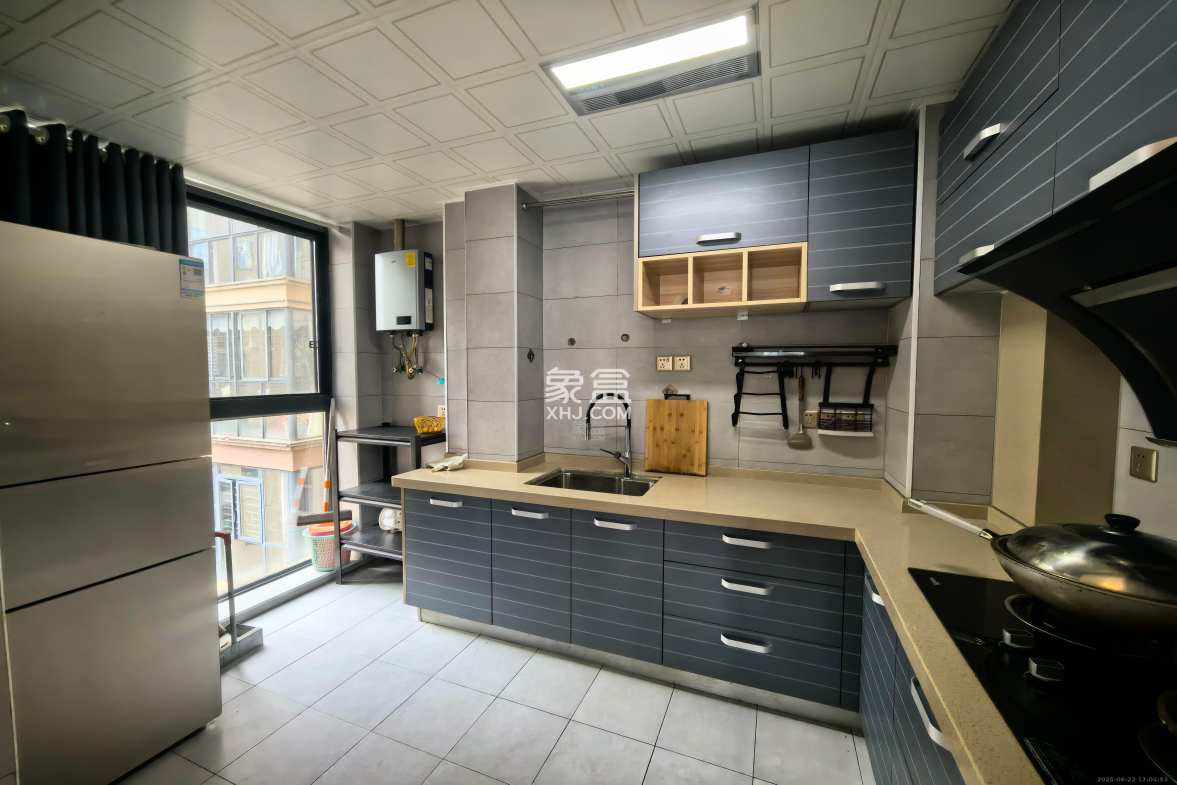 武广国际学苑  3室2厅2卫    2000.0元/月 武广国际学苑  3室2厅2卫    2000.0元/月室内图