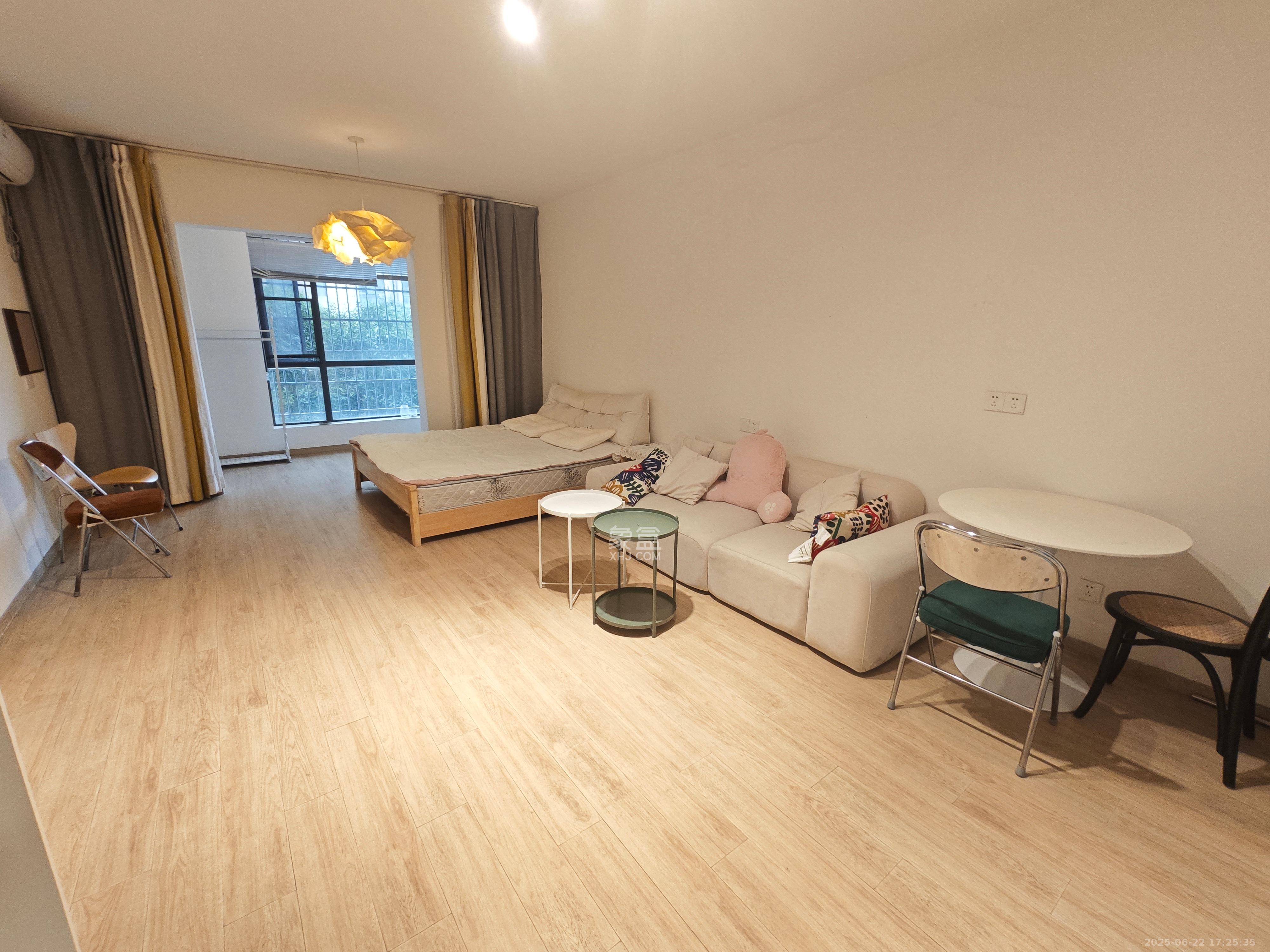 剑桥名门 1室1厅1卫 1400.0元/月 剑桥名门 1室1厅1卫 1400.0元/月室内图