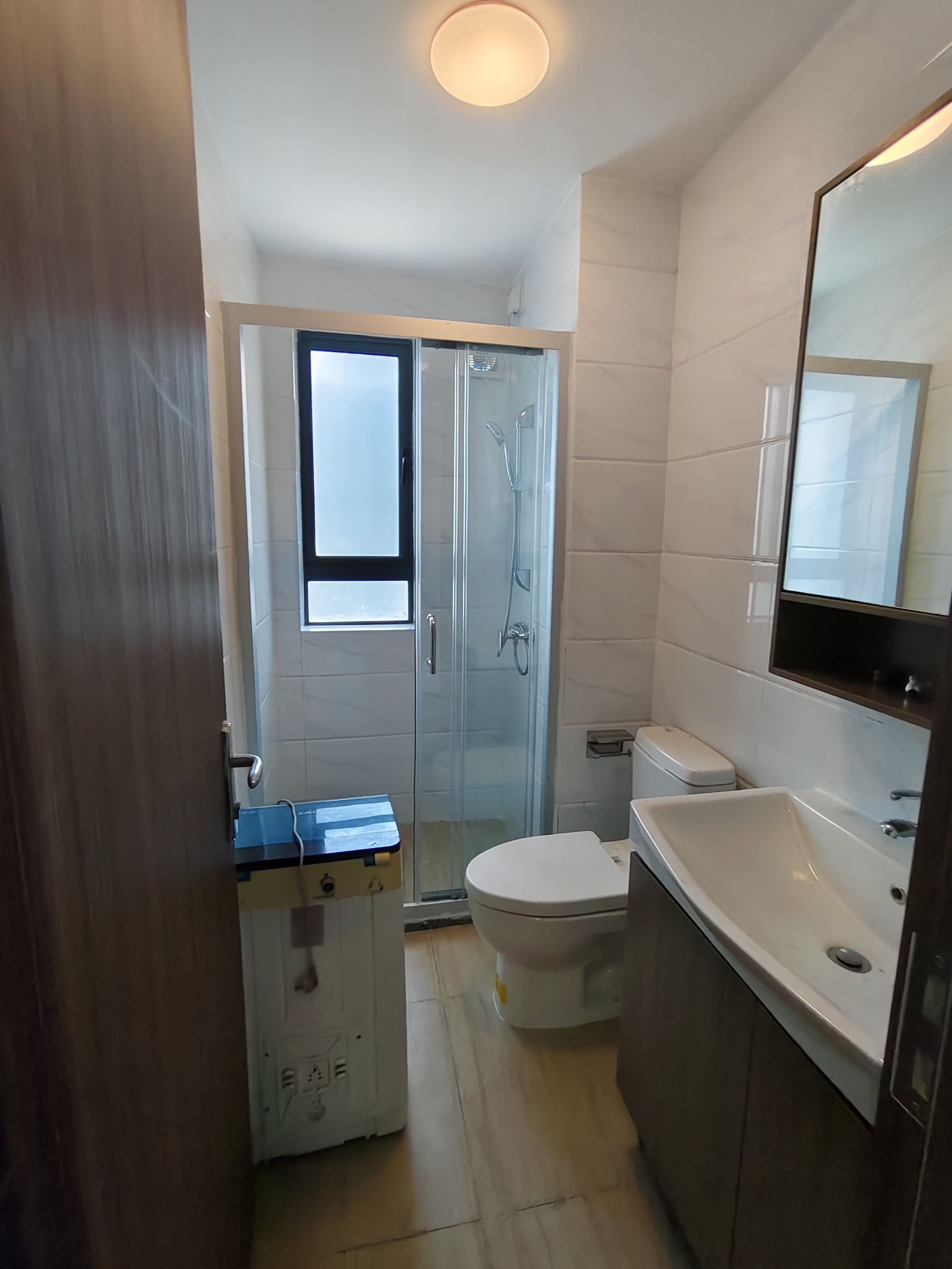 碧桂园一、二期(中央首府) 3室2厅1卫 2700.0元/月 碧桂园一、二期(中央首府) 3室2厅1卫 2700.0元/月室内图