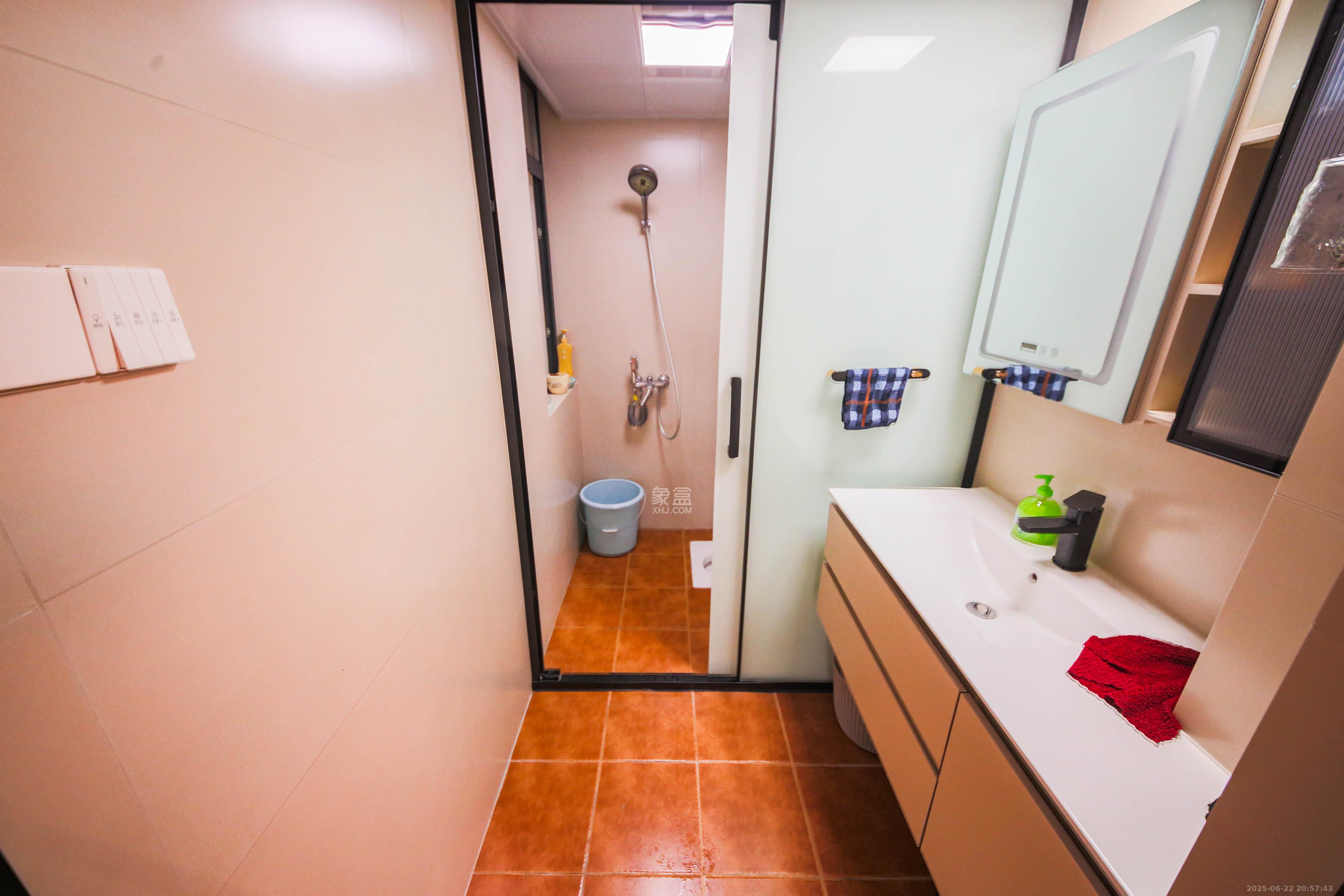 和庄 3室2厅1卫 116.8万 和庄 3室2厅1卫 116.8万卫生间