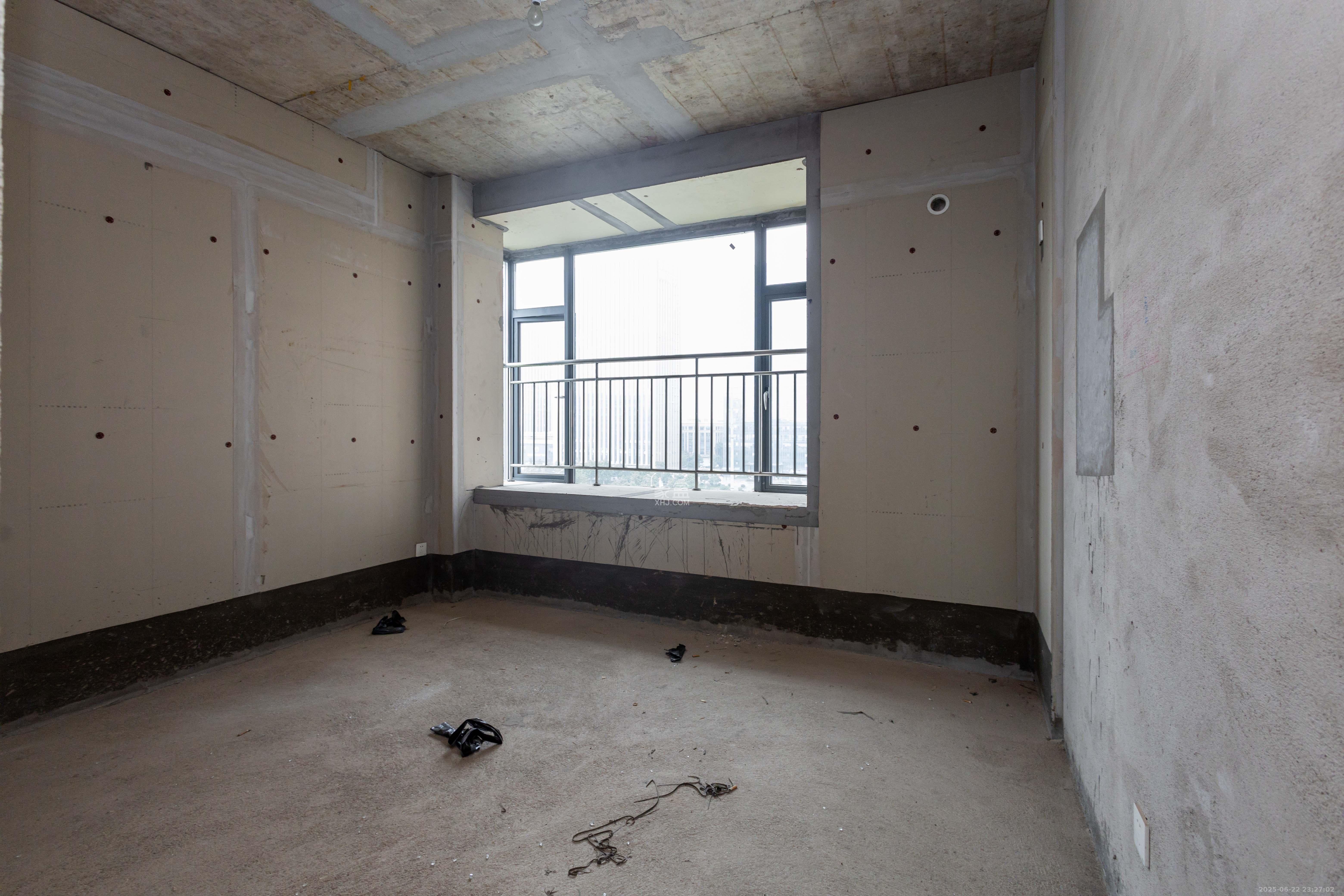 福天星中心(福天星雅苑) 5室2厅2卫 268.8万 福天星中心(福天星雅苑) 5室2厅2卫 268.8万卧室