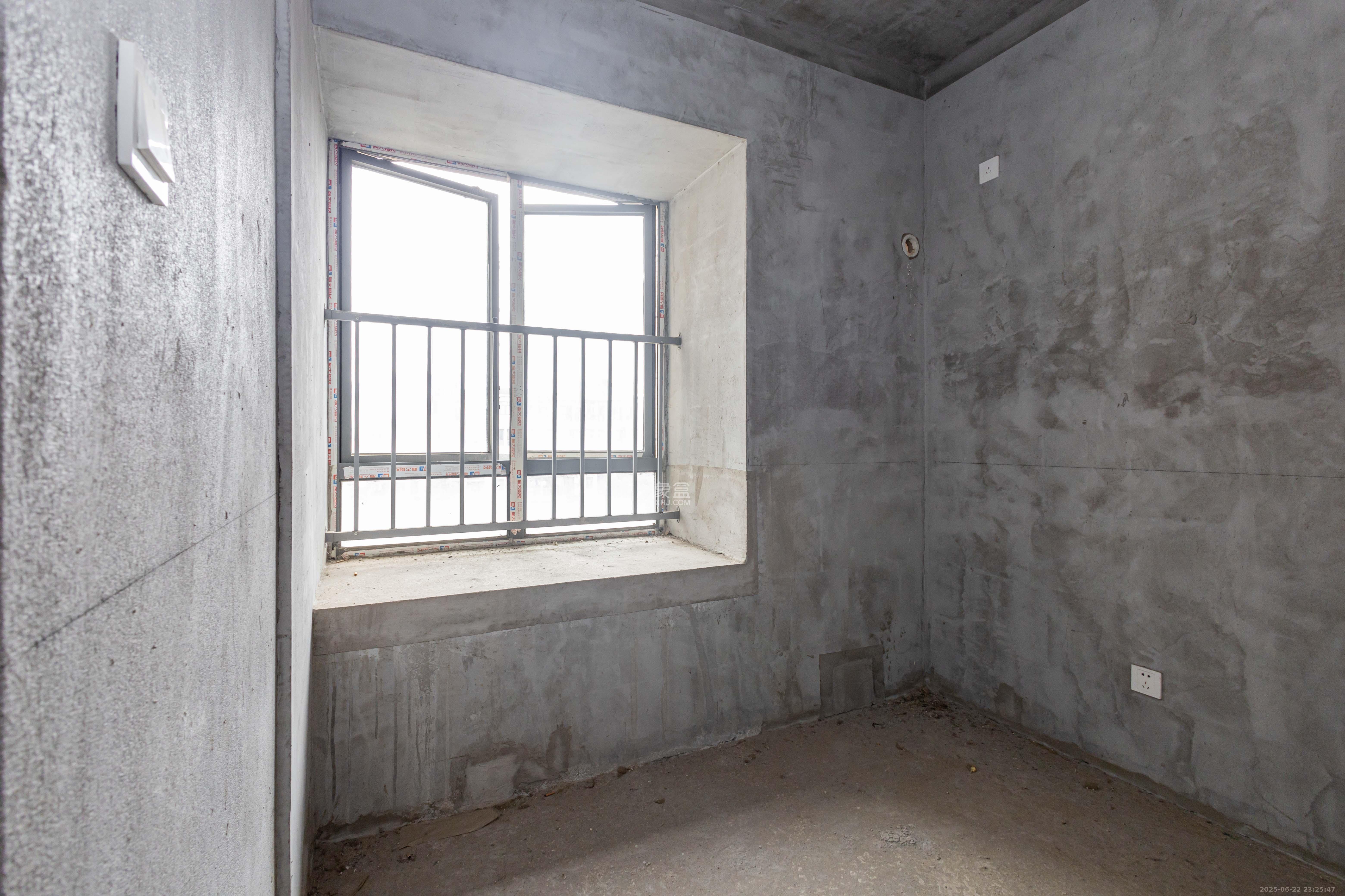 中交中央公园D4区  3室2厅2卫    125.0万卧室