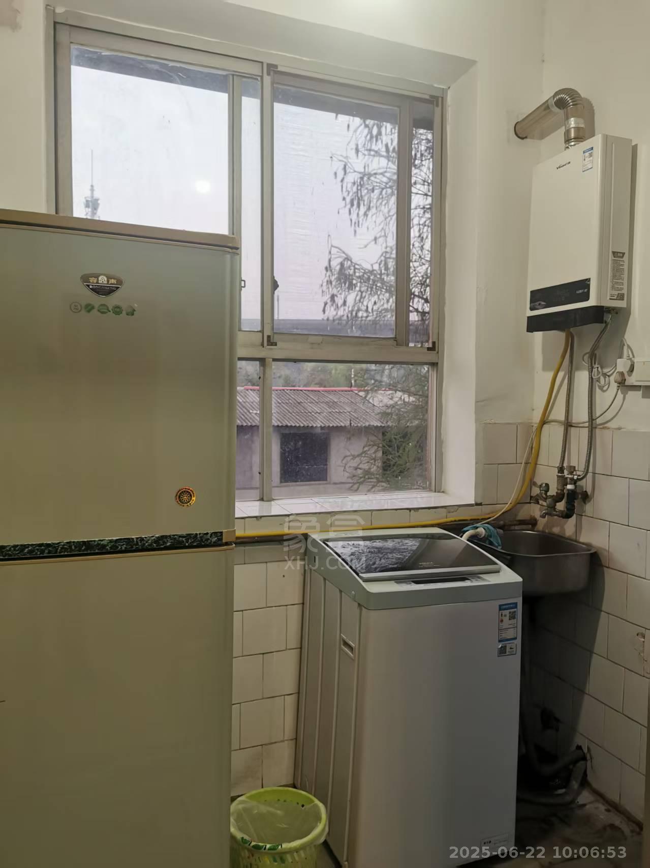 新民二村 2室1厅1卫 800.0元/月 新民二村 2室1厅1卫 800.0元/月室内图