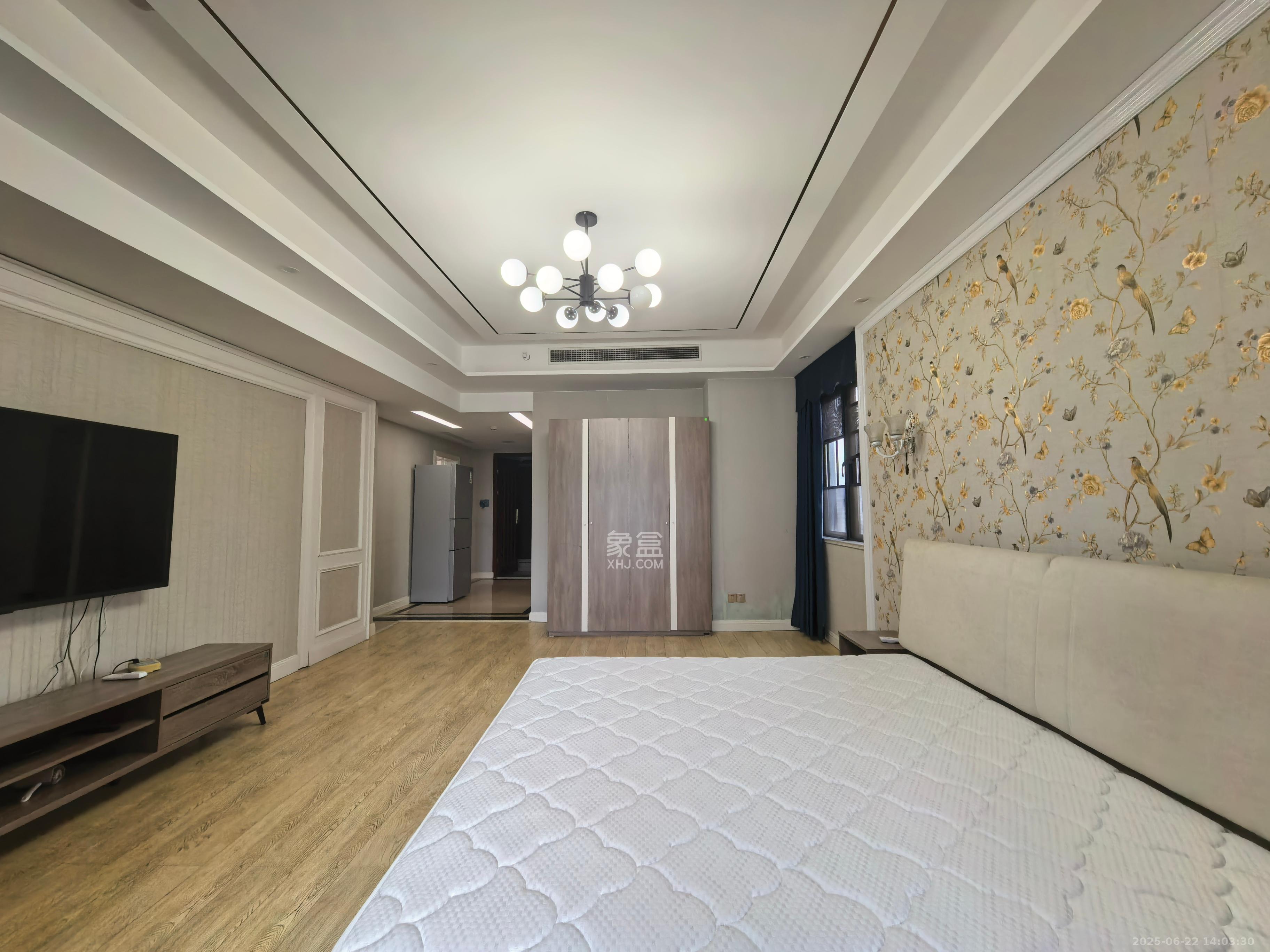 京武浪琴山一、二期 1室1厅1卫 4000.0元/月 京武浪琴山一、二期 1室1厅1卫 4000.0元/月室内图