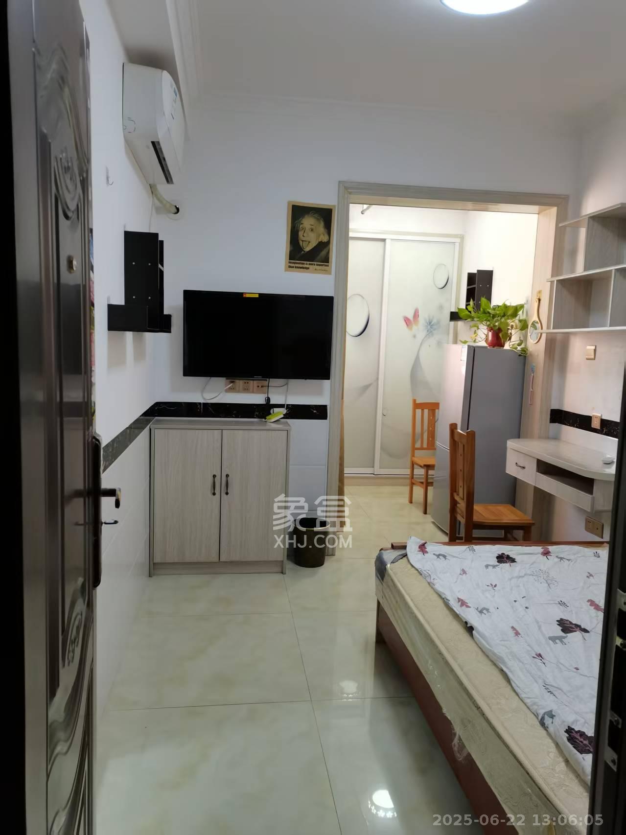 嘉顺苑 4室1厅1卫 1200.0元/月 嘉顺苑 4室1厅1卫 1200.0元/月室内图