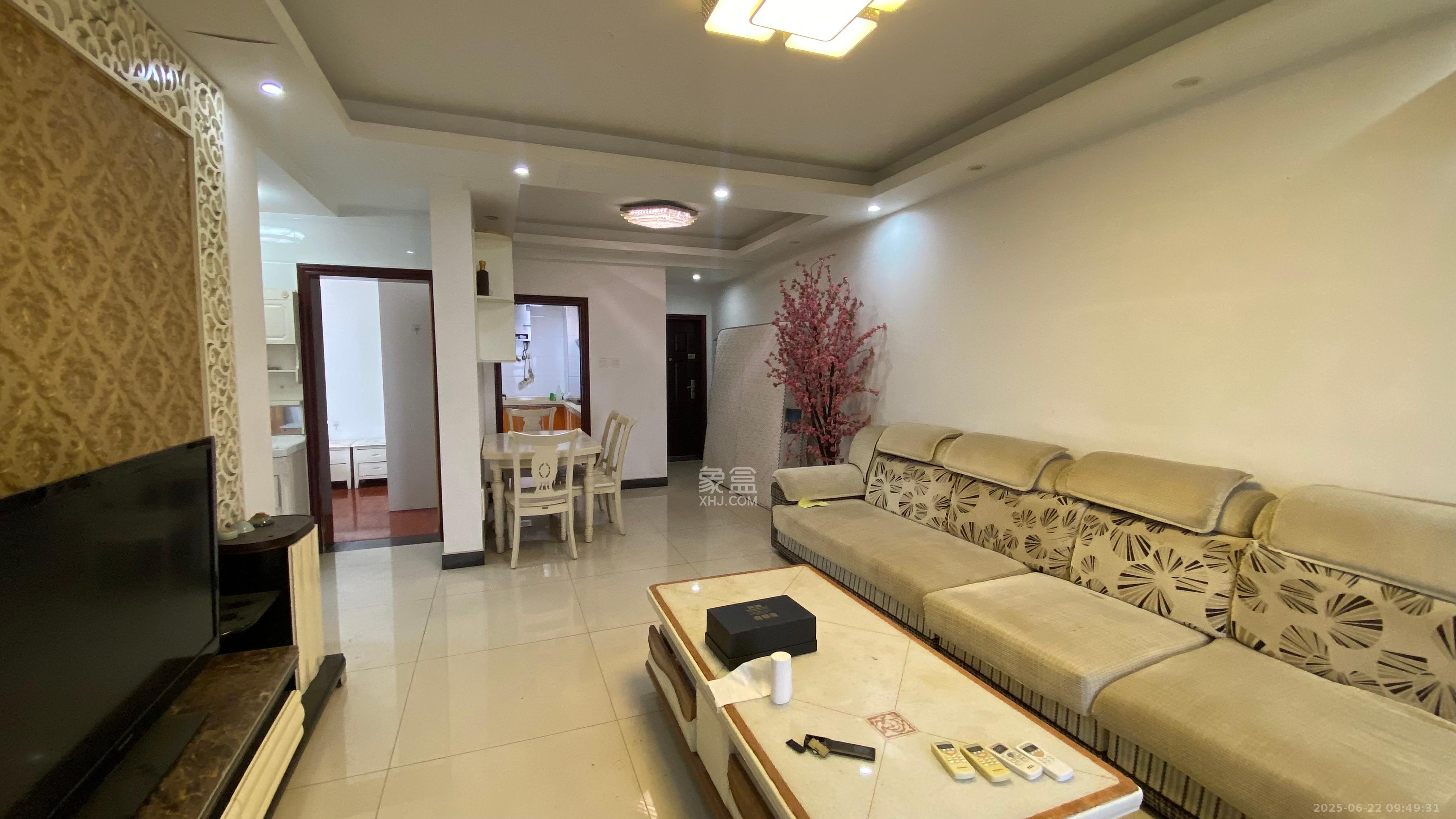 雨花公馆(紫苔名苑) 3室2厅2卫 2400.0元/月 雨花公馆(紫苔名苑) 3室2厅2卫 2400.0元/月室内图