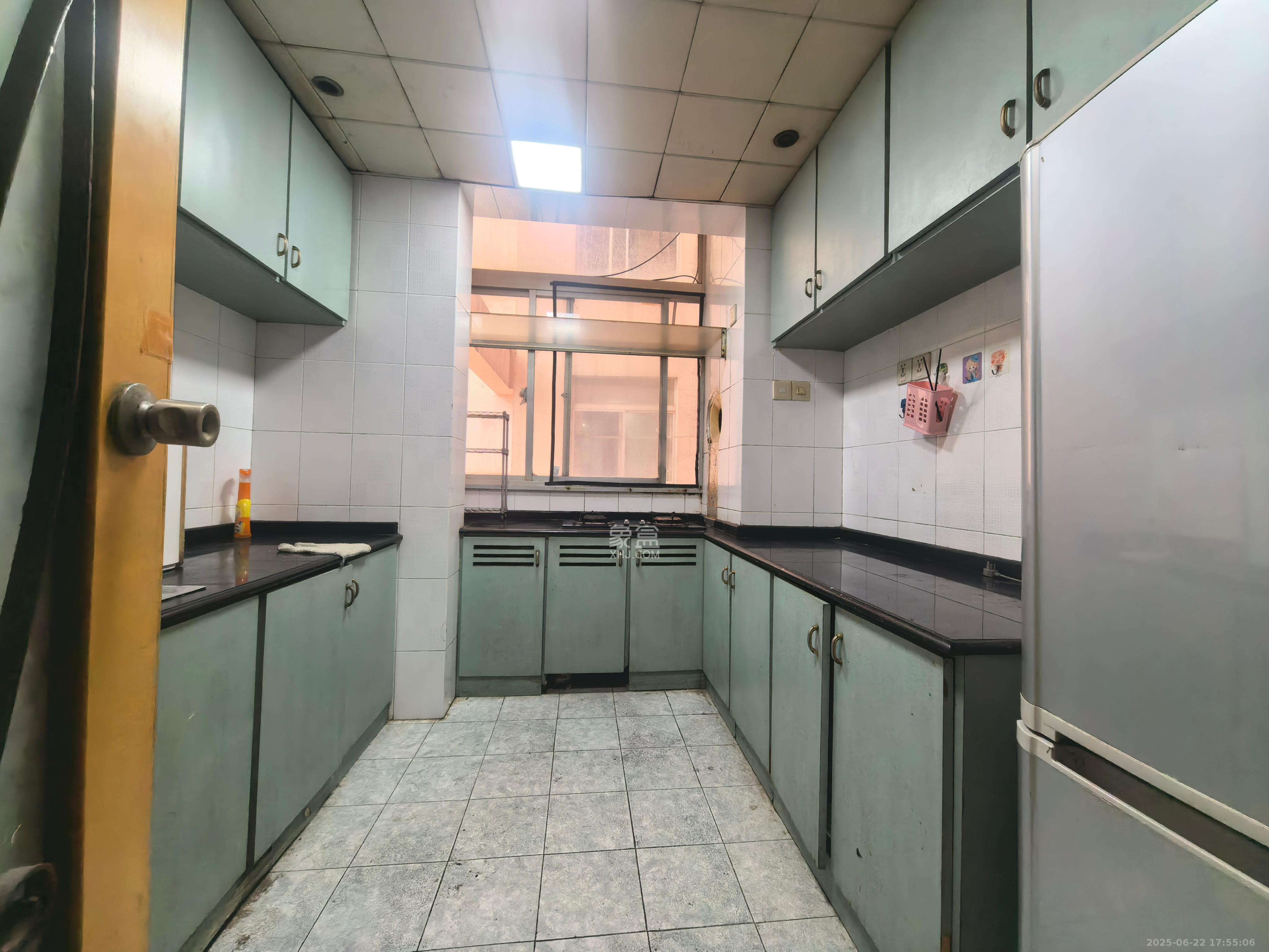 湘农桥社区 3室2厅1卫 2600.0元/月 湘农桥社区 3室2厅1卫 2600.0元/月室内图