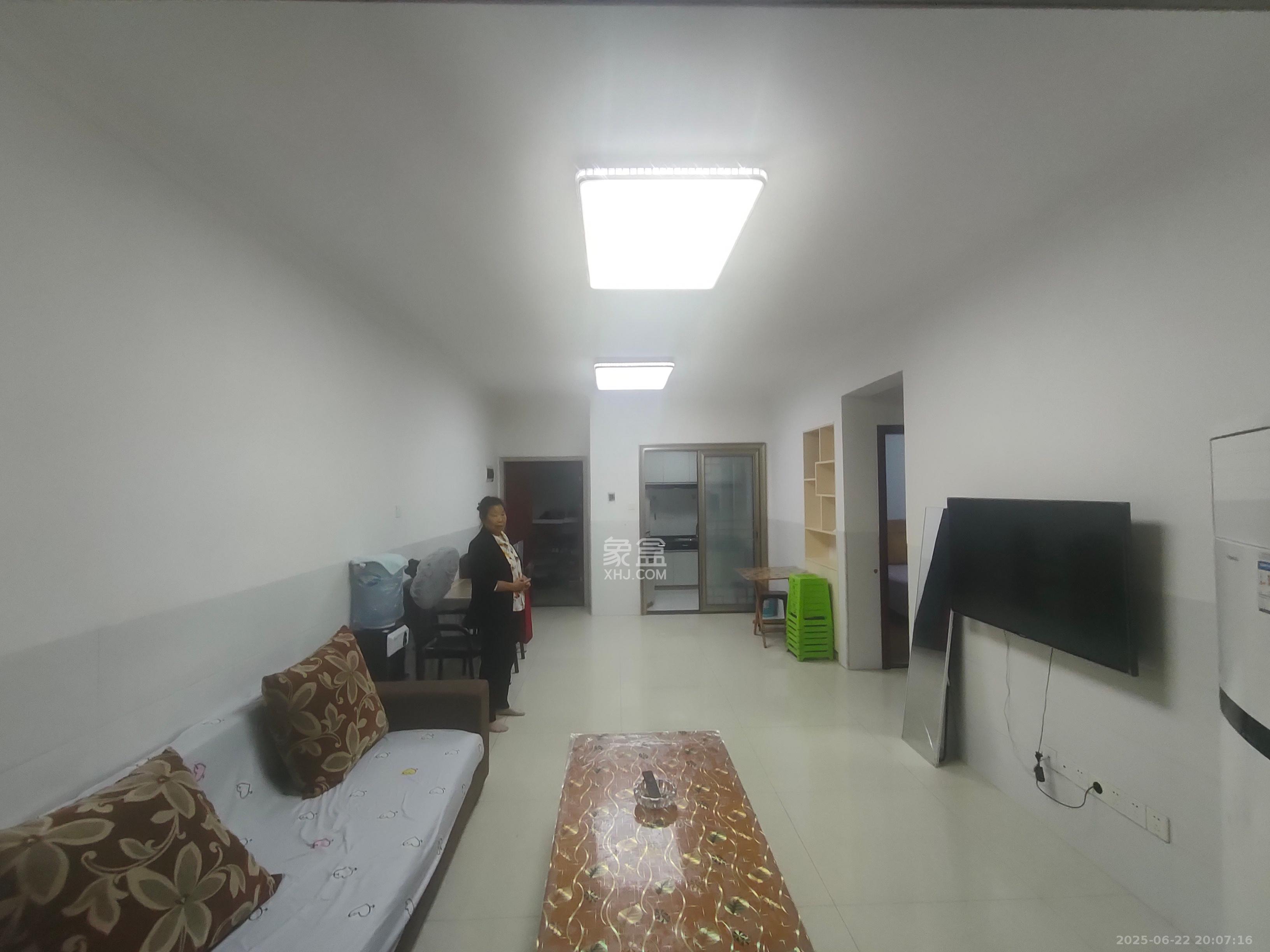 嘉顺苑 3室1厅1卫 2100.0元/月 嘉顺苑 3室1厅1卫 2100.0元/月室内图