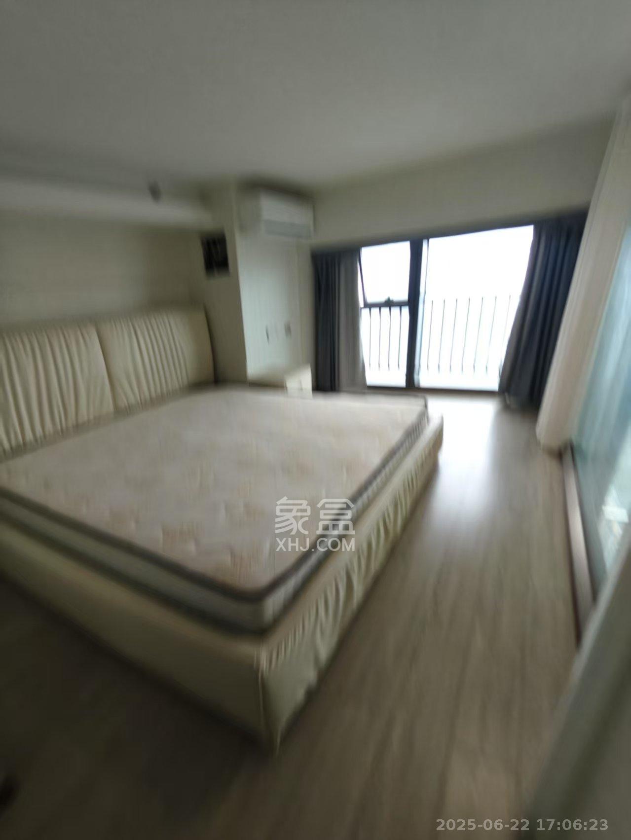 华远华时代  3室2厅2卫   4100.00元/月室内图
