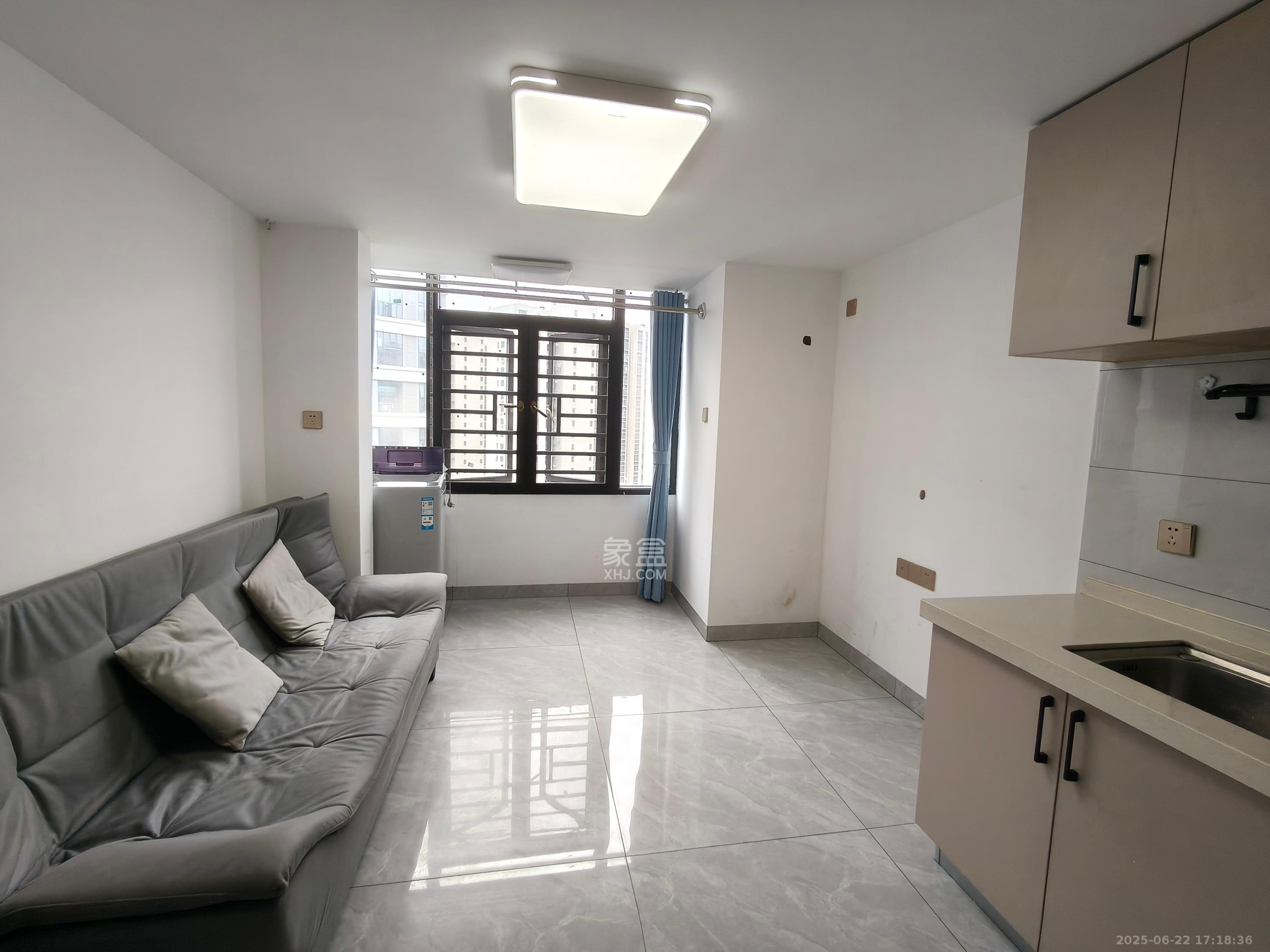 碧桂园星荟  1室1厅1卫    1300.0元/月 碧桂园星荟  1室1厅1卫    1300.0元/月室内图