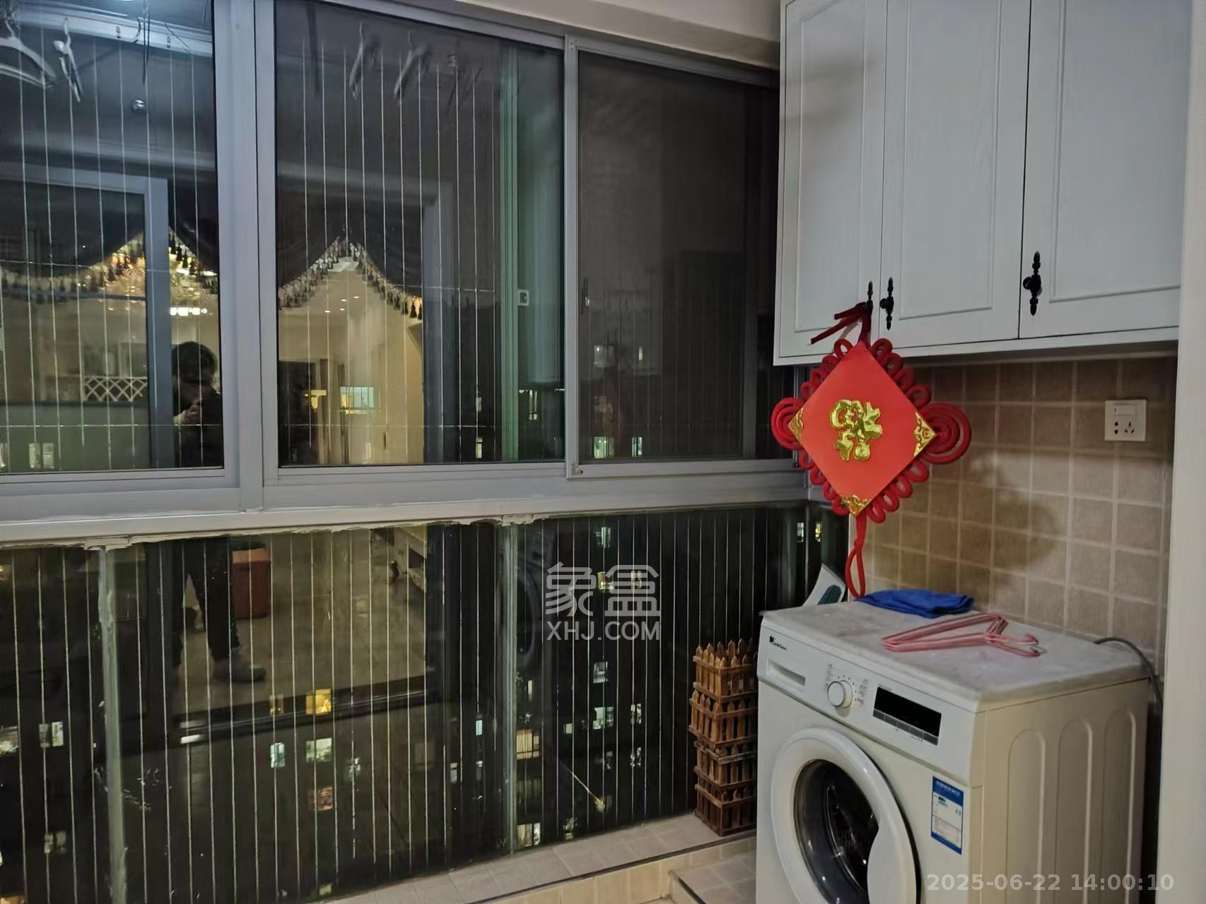 新城新世界一二三期  2室2厅1卫    2800.0元/月室内图