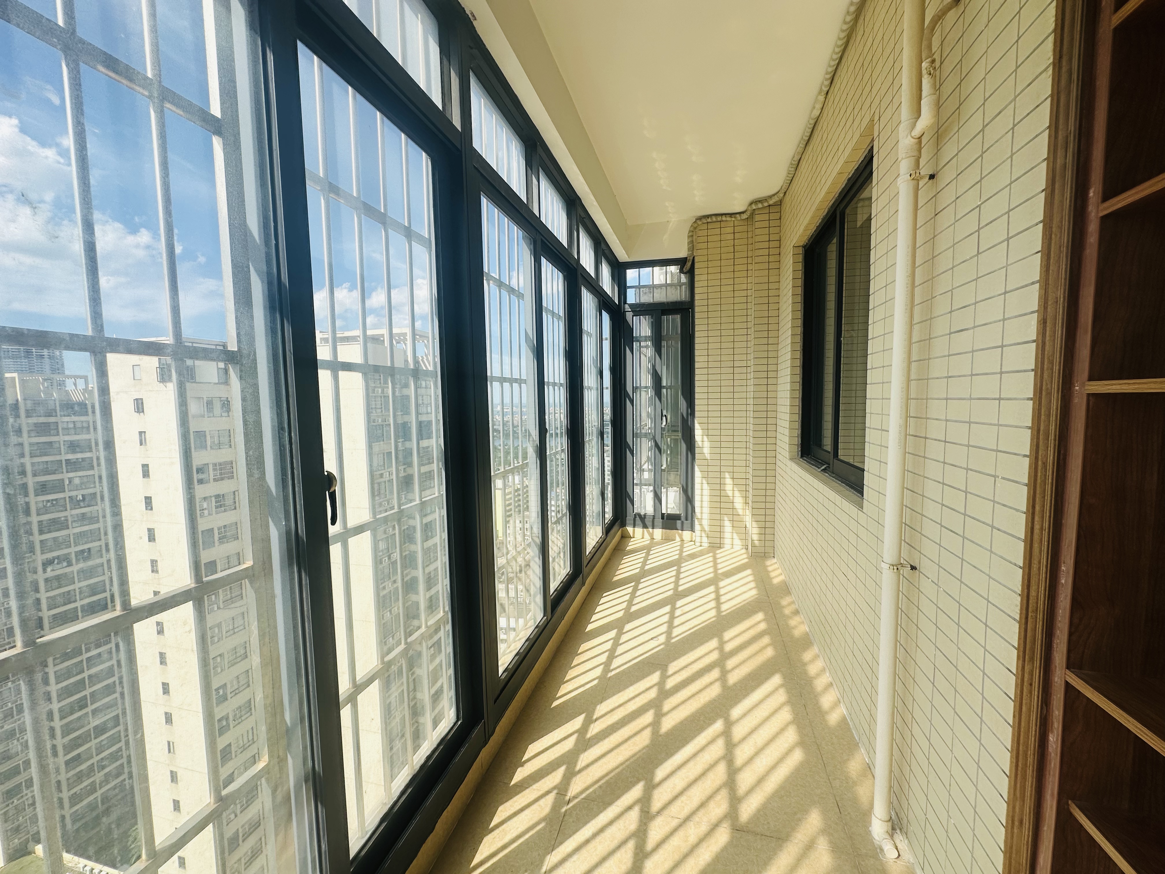 仙桥花园  2室2厅1卫   2300.00元/月室内图
