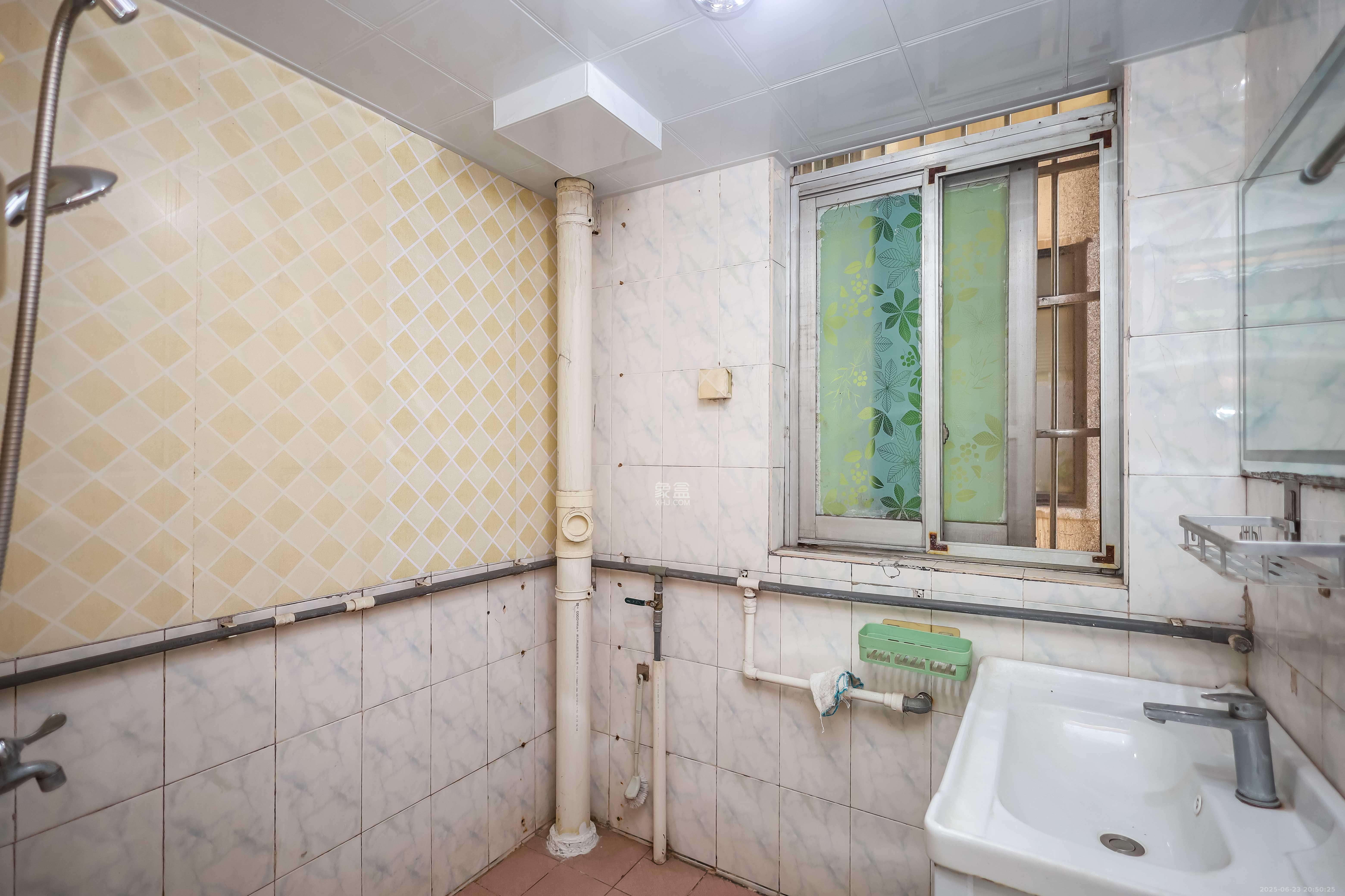 咸嘉新村嘉文苑  2室2厅1卫    49.0万 咸嘉新村嘉文苑  2室2厅1卫    49.0万卫生间