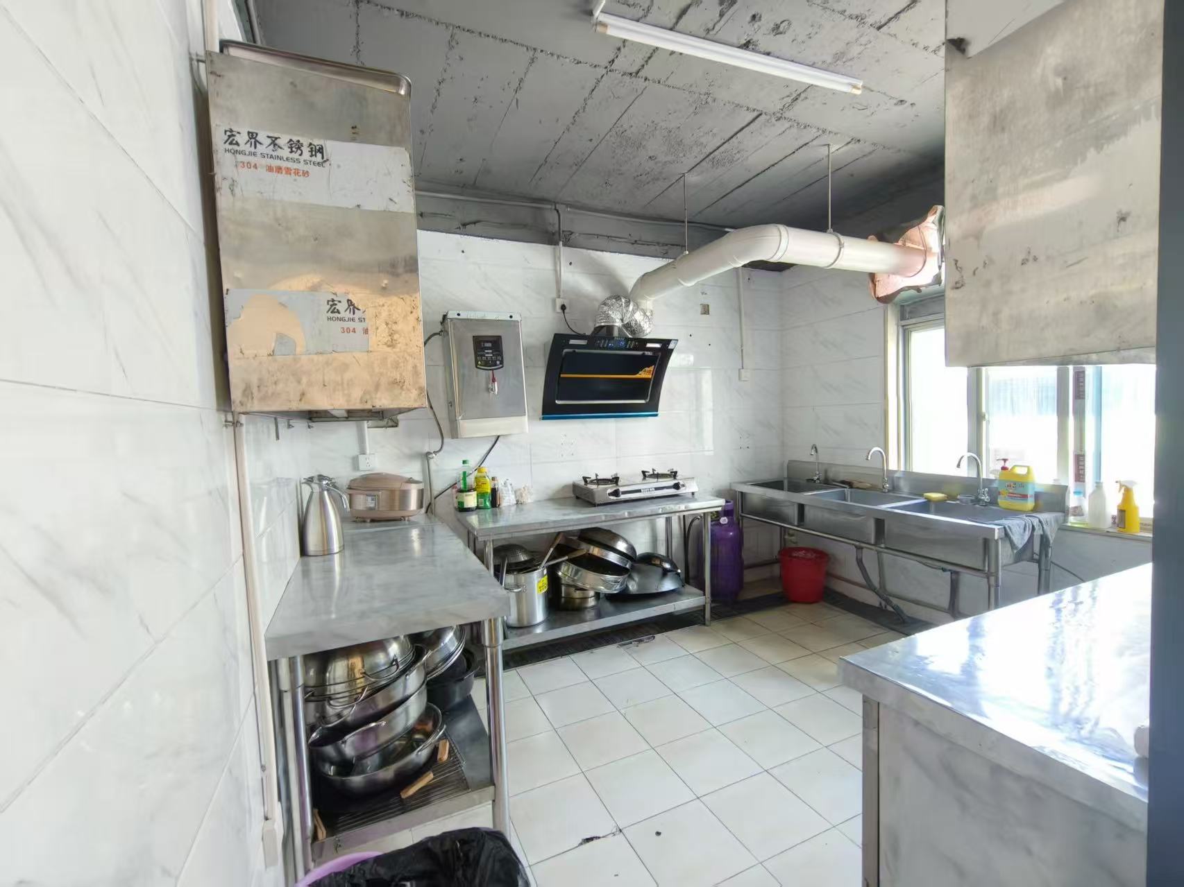 金贸小区 10室3厅1卫 26800.0元/月 金贸小区 10室3厅1卫 26800.0元/月室内图