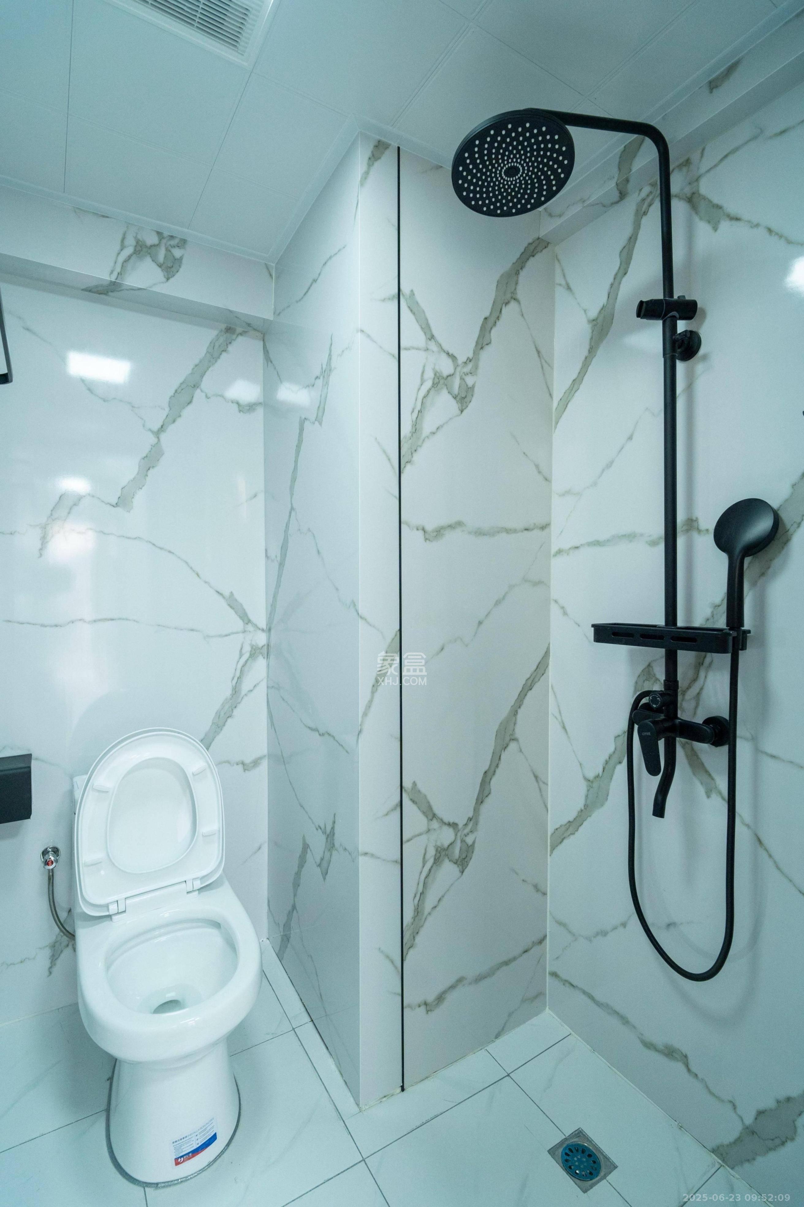 锦泰东环国际  1室1厅1卫    2598.0元/月 锦泰东环国际  1室1厅1卫    2598.0元/月室内图