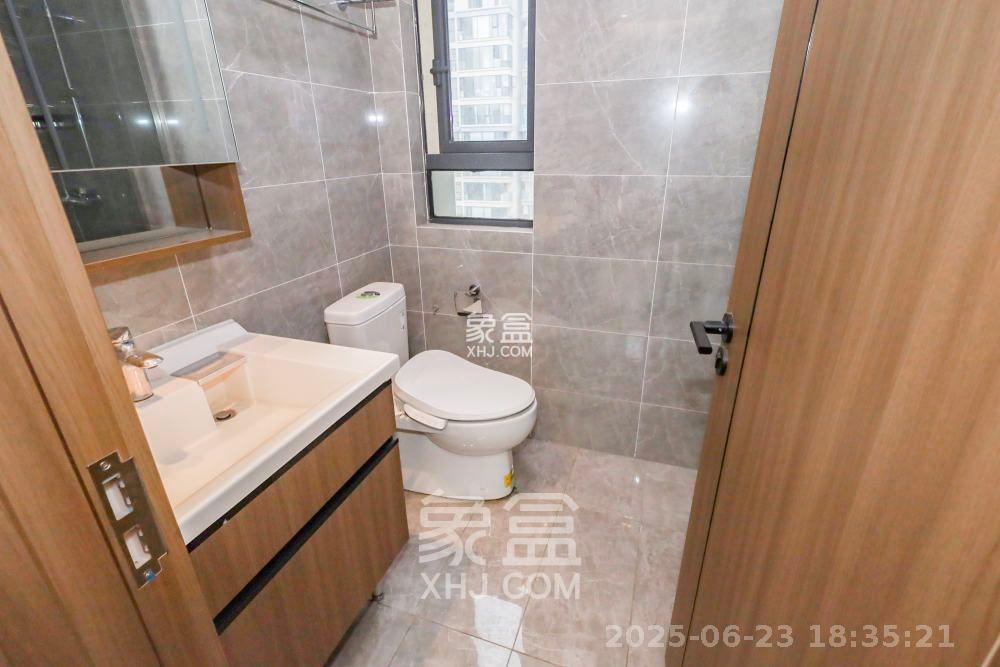 卓越中寰  1室0厅0卫   4000.00元/月室内图