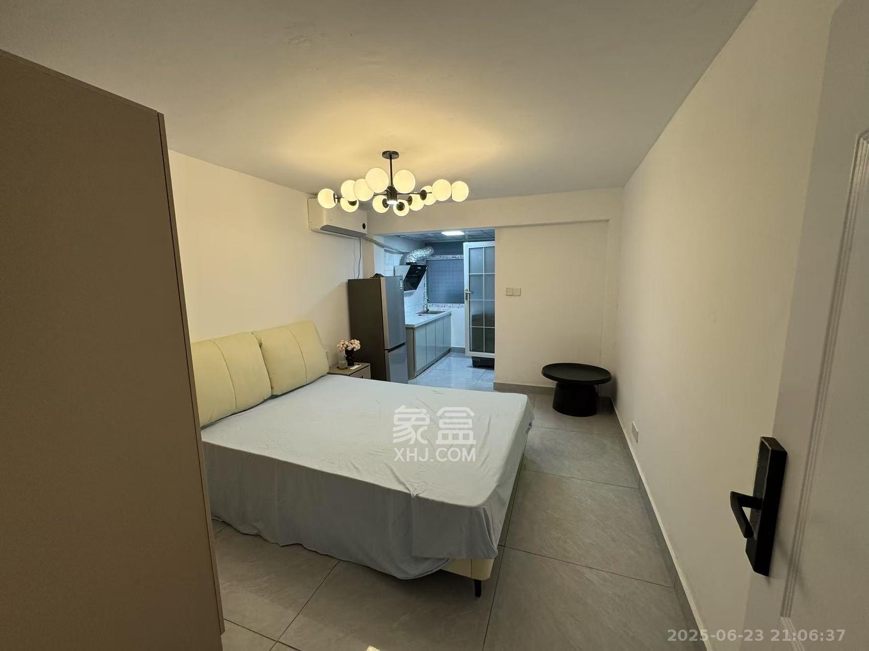 亮丽阁公寓  1室1厅1卫    1400.0元/月 亮丽阁公寓  1室1厅1卫    1400.0元/月室内图