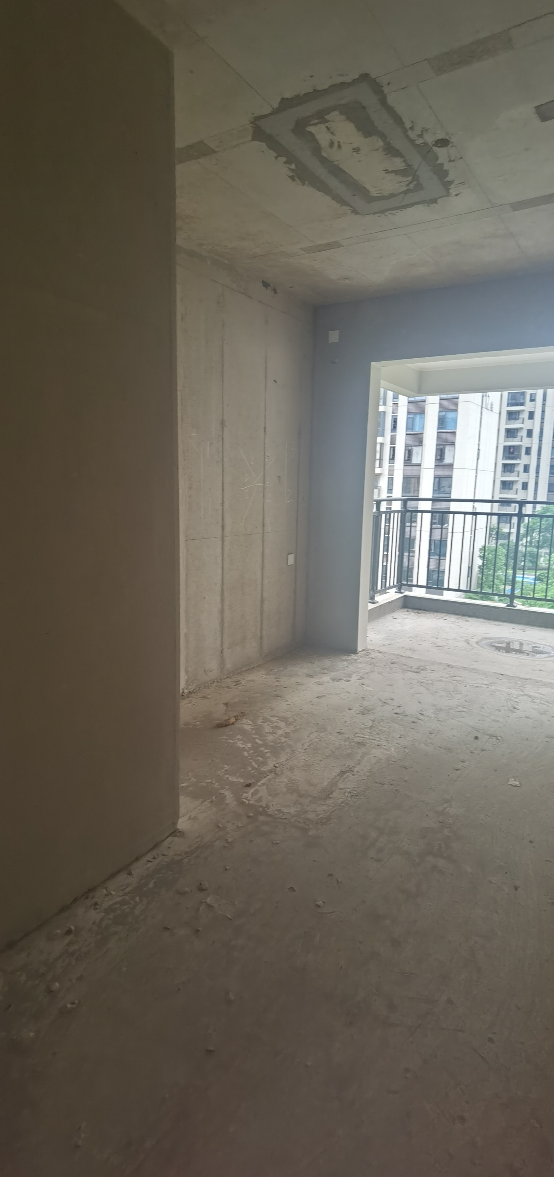 碧桂园正央时代 4室2厅2卫 65.8万 碧桂园正央时代 4室2厅2卫 65.8万客厅