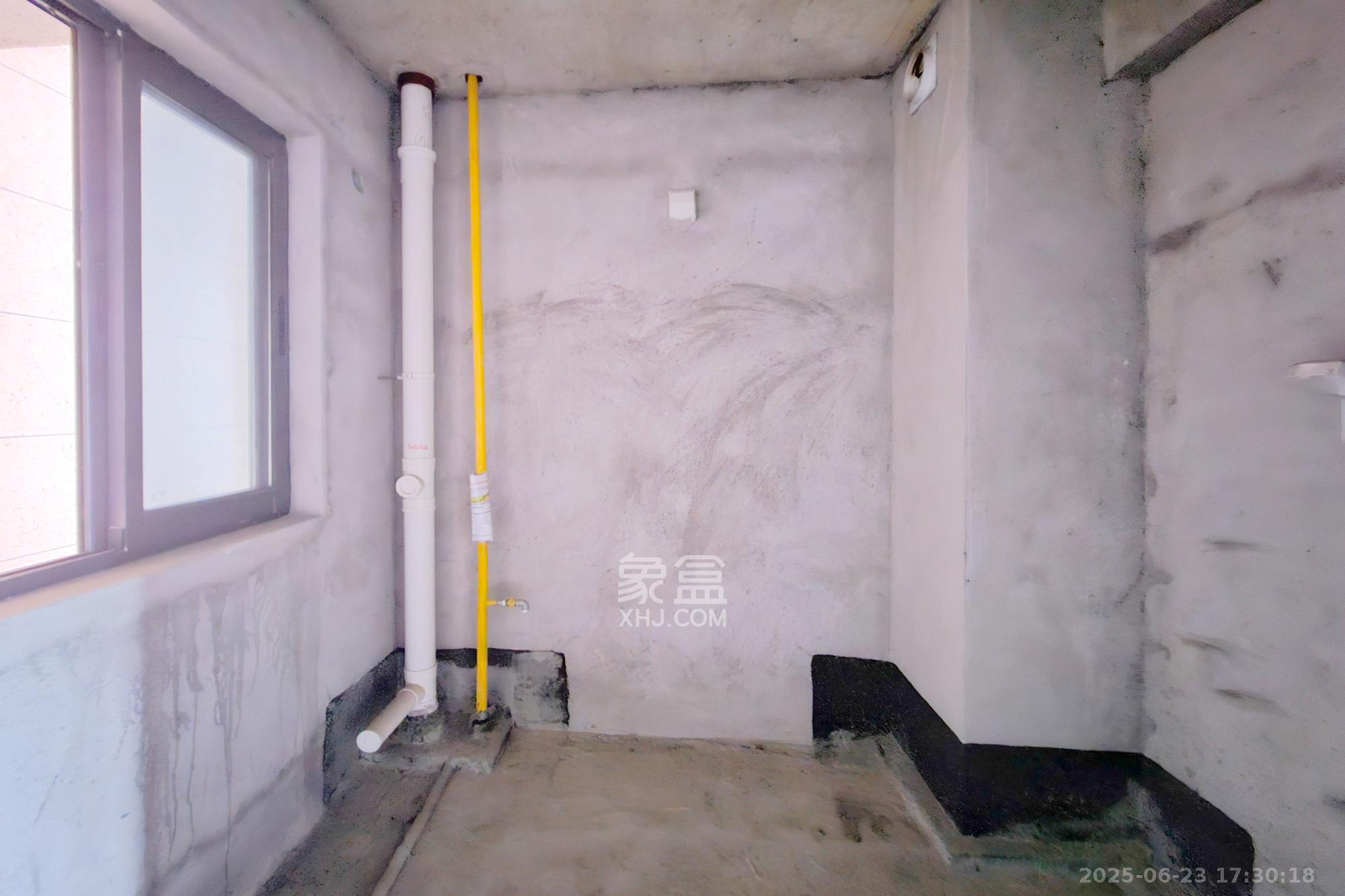 明昇壹城（明昇时代广场）一期  3室1厅1卫    118.0万其他