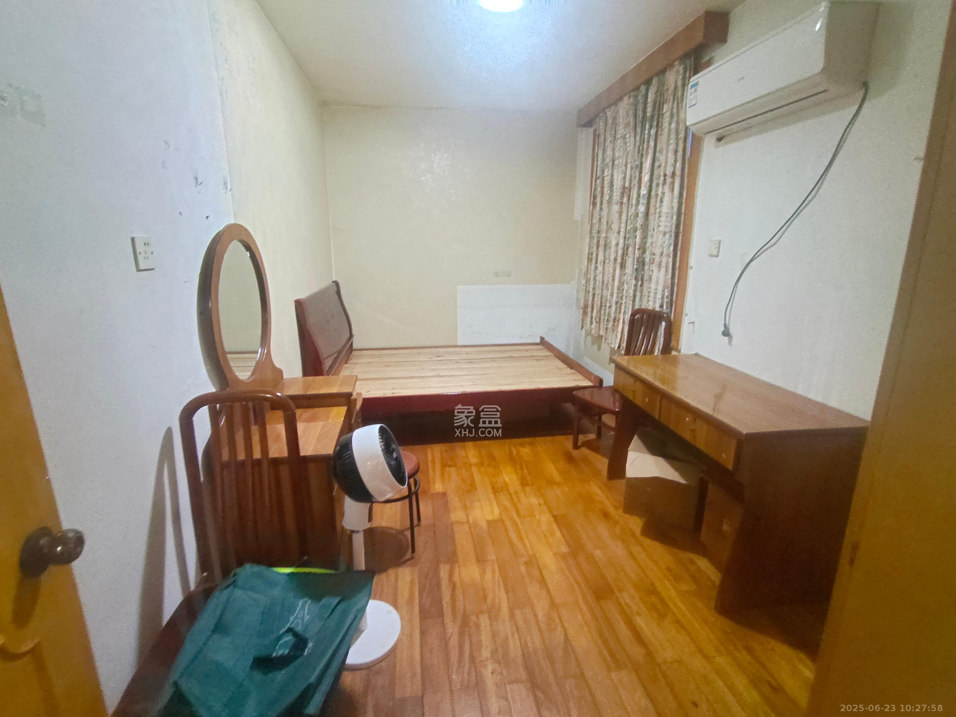 东文庙坪  2室1厅1卫    2000.0元/月 东文庙坪  2室1厅1卫    2000.0元/月室内图