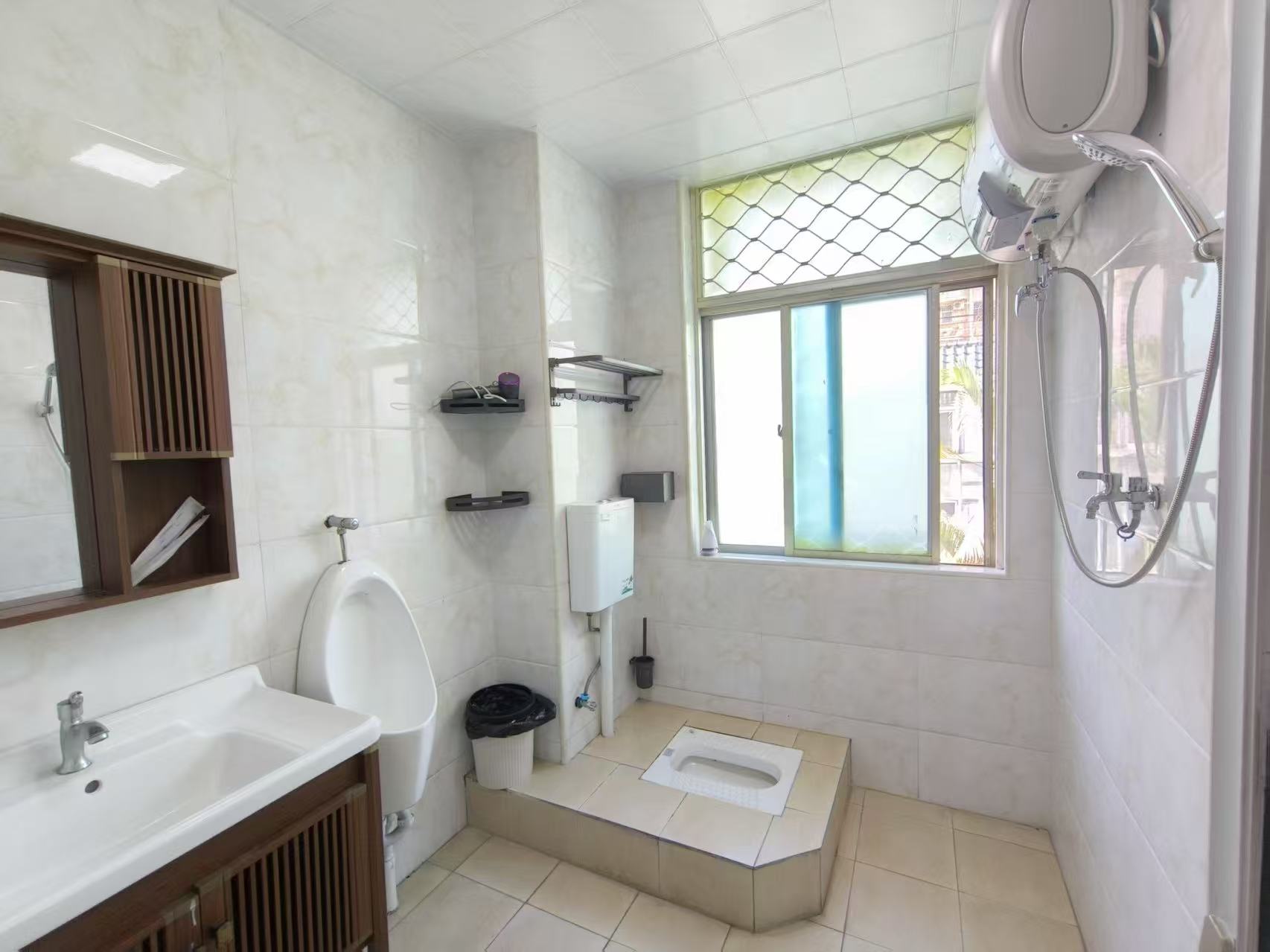 金贸小区 10室3厅1卫 26800.0元/月 金贸小区 10室3厅1卫 26800.0元/月室内图