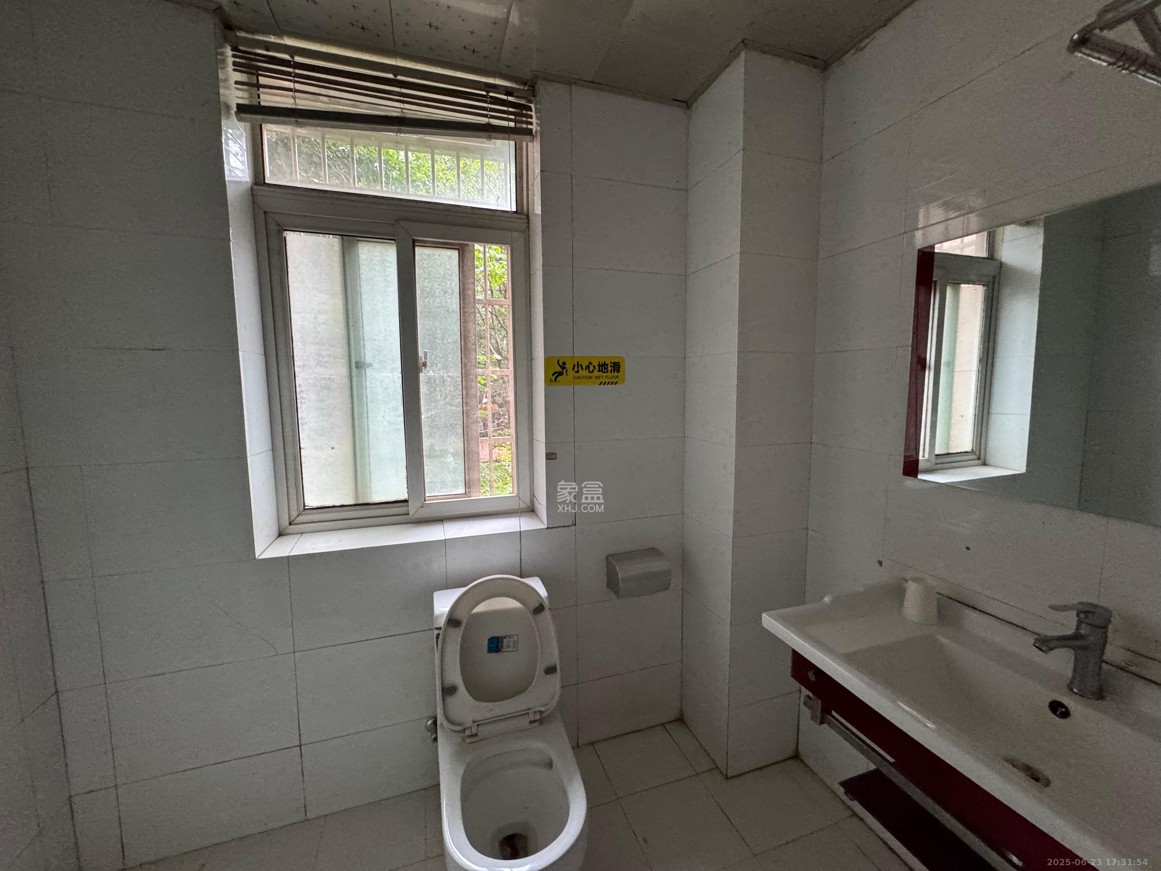 黎郡新宇康景园 1室0厅0卫 2800.0元/月 黎郡新宇康景园 1室0厅0卫 2800.0元/月室内图