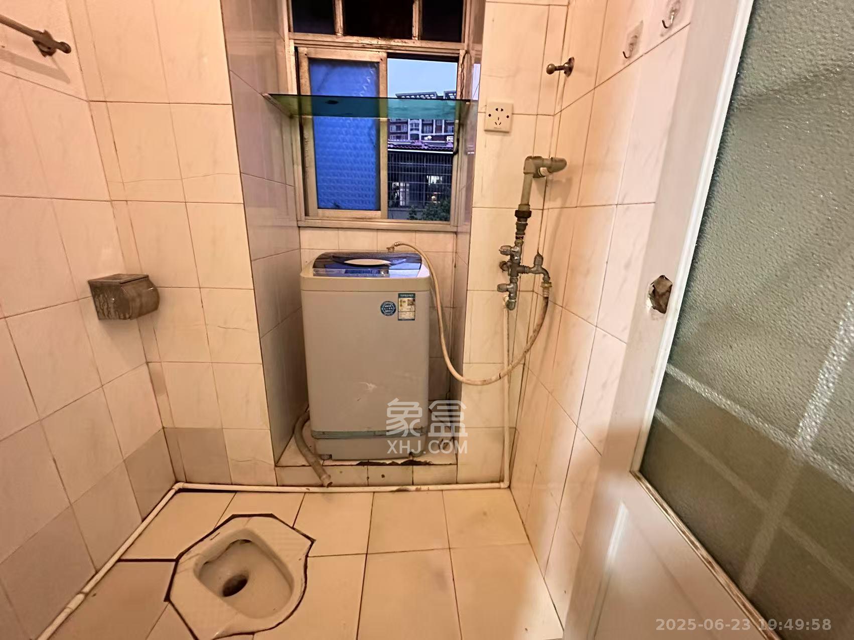 湖橡宿舍/湖橡小区 1室0厅0卫 900.0元/月 湖橡宿舍/湖橡小区 1室0厅0卫 900.0元/月室内图