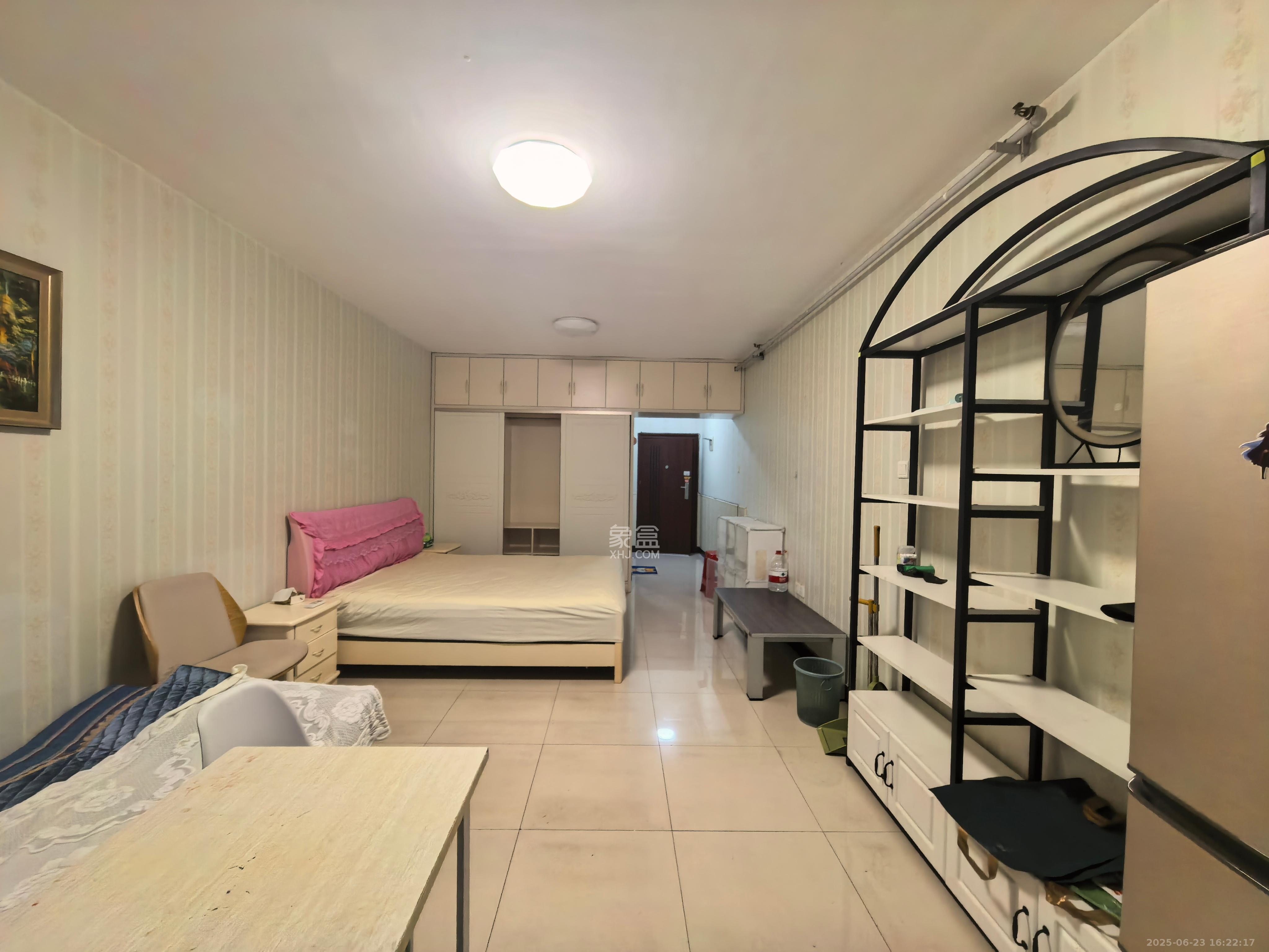 人瑞潇湘国际  1室1厅1卫    1800.0元/月 人瑞潇湘国际  1室1厅1卫    1800.0元/月室内图