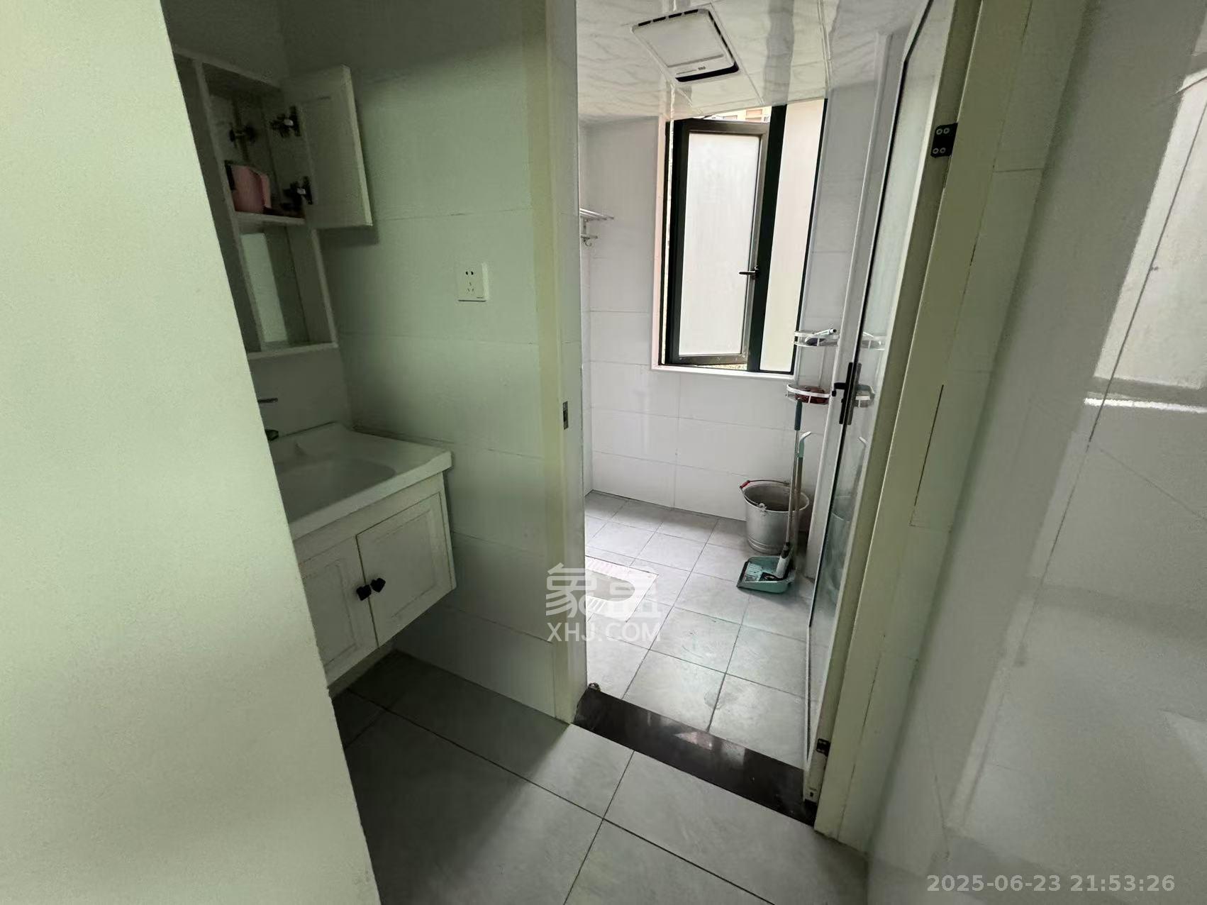 金湘苑(星澜之悦) 4室2厅2卫 2100.0元/月 金湘苑(星澜之悦) 4室2厅2卫 2100.0元/月室内图