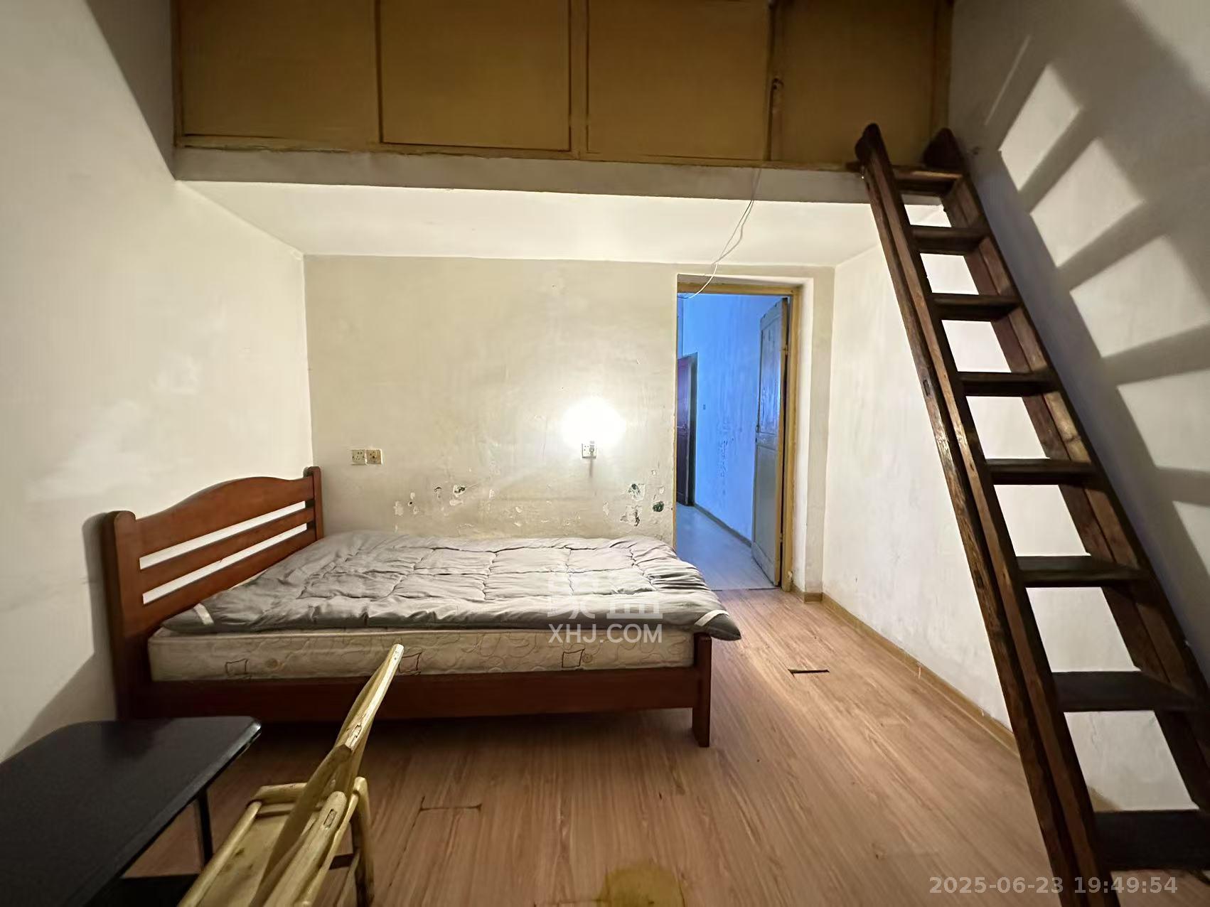 湖橡宿舍/湖橡小区 1室0厅0卫 900.0元/月 湖橡宿舍/湖橡小区 1室0厅0卫 900.0元/月室内图