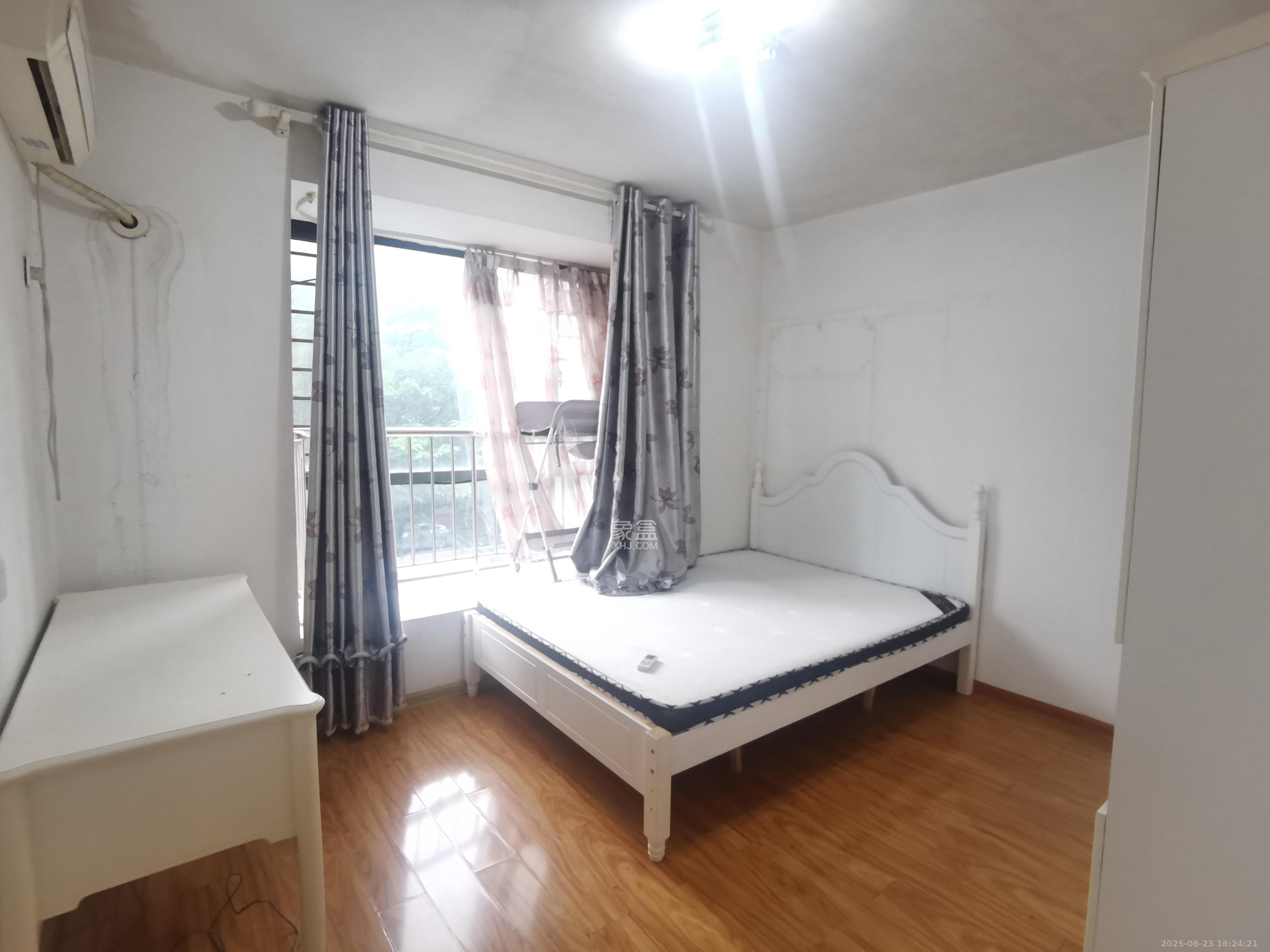 西子花苑  3室2厅2卫    3000.0元/月 西子花苑  3室2厅2卫    3000.0元/月室内图