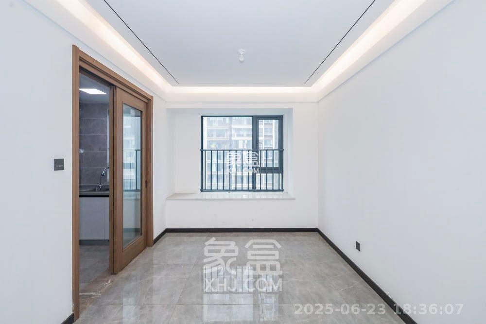 卓越中寰  1室0厅0卫   4000.00元/月室内图