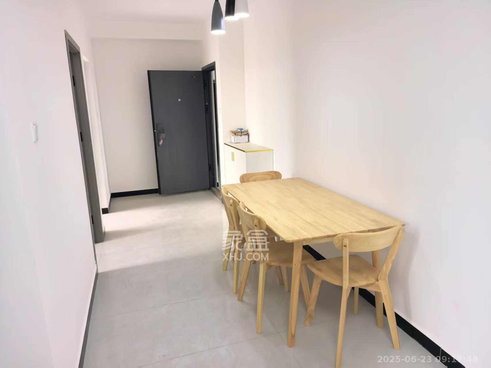 通号岭绣苑 3室2厅1卫 2000.0元/月 通号岭绣苑 3室2厅1卫 2000.0元/月室内图