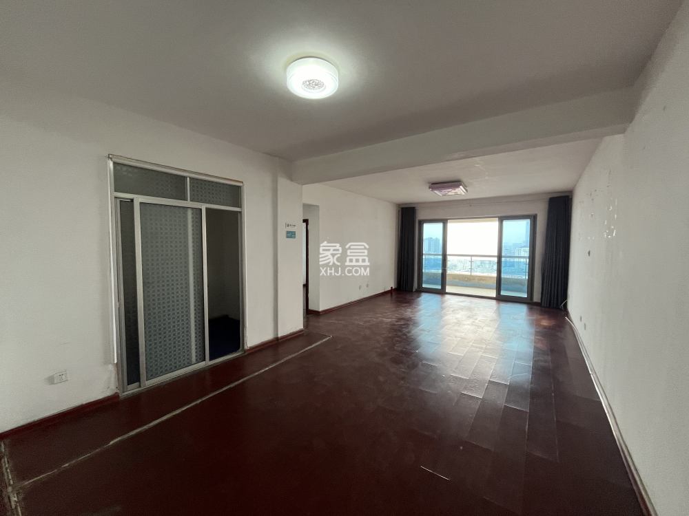 丽景滨江  4室2厅2卫   115.00万