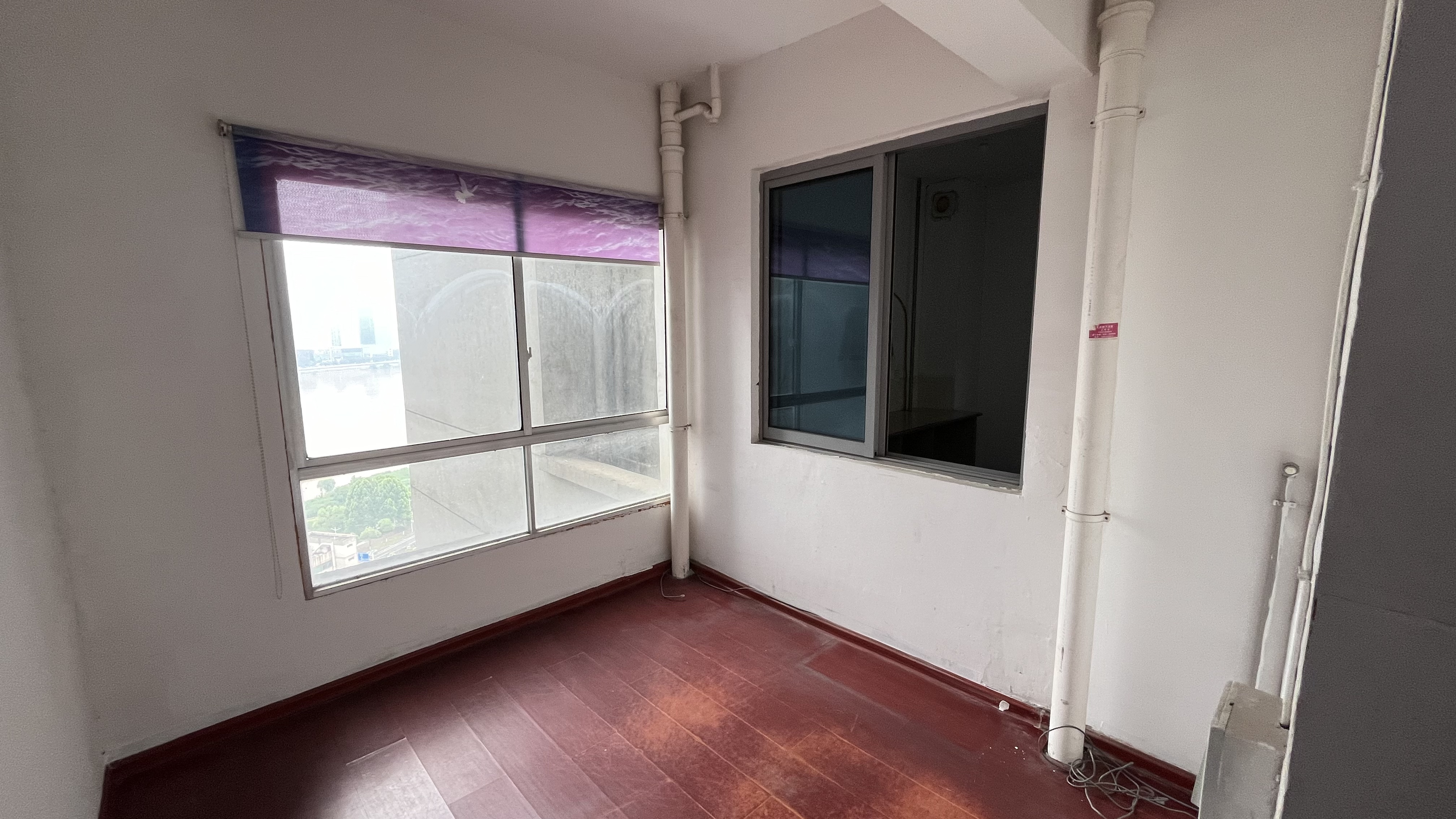 丽景滨江 4室2厅2卫 105.0万 丽景滨江 4室2厅2卫 105.0万室内图