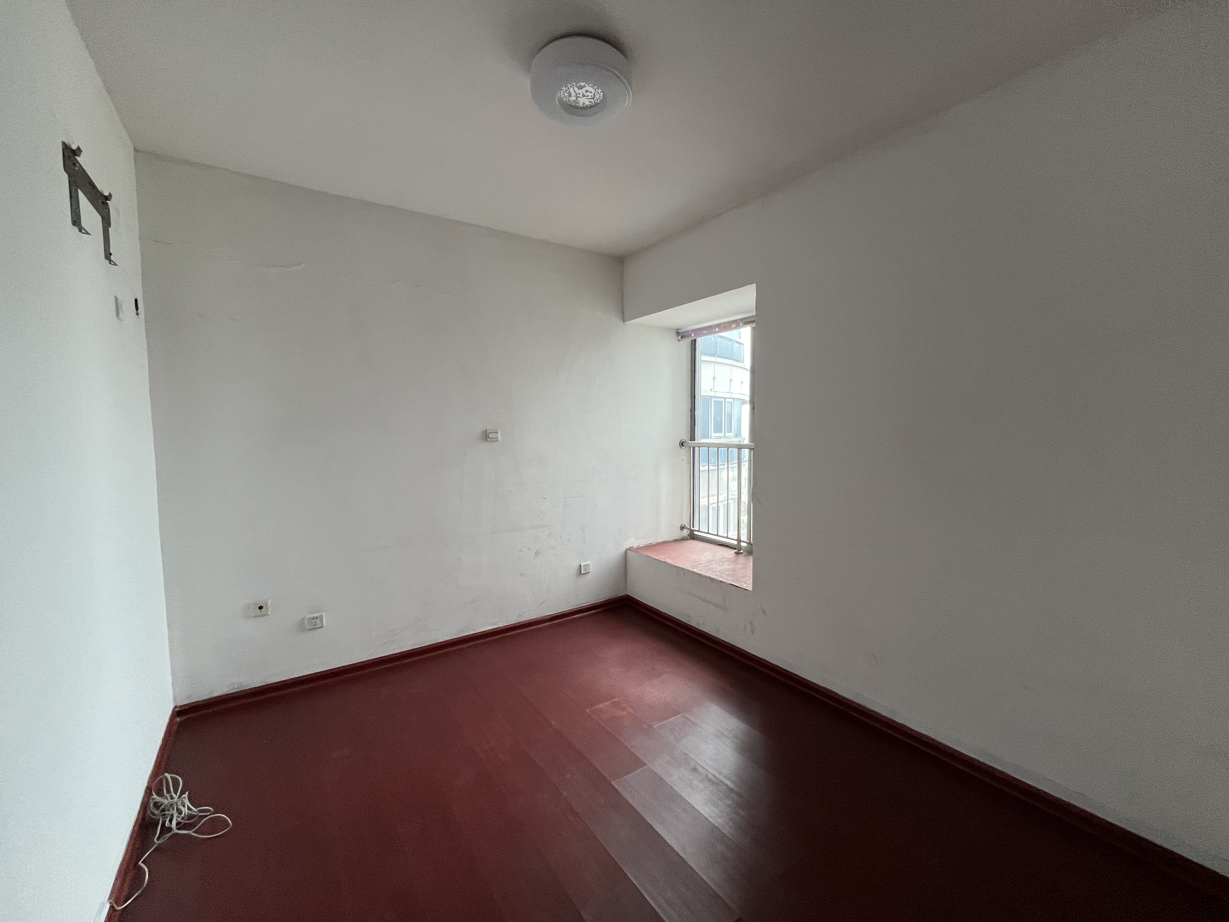 丽景滨江 4室2厅2卫 105.0万 丽景滨江 4室2厅2卫 105.0万室内图