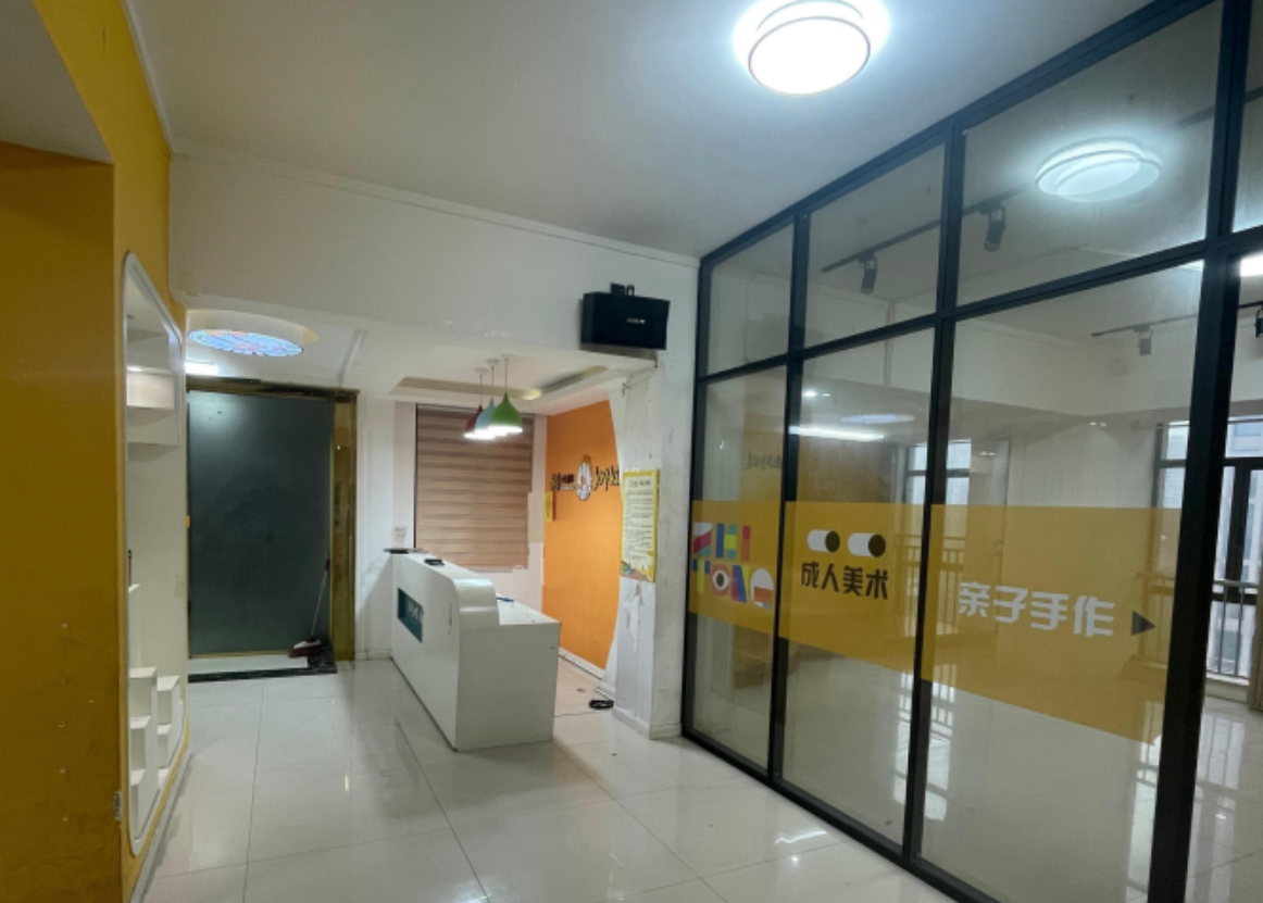 流金岁月-华晨国际  2室2厅1卫    49.8万 流金岁月-华晨国际  2室2厅1卫    49.8万室内图