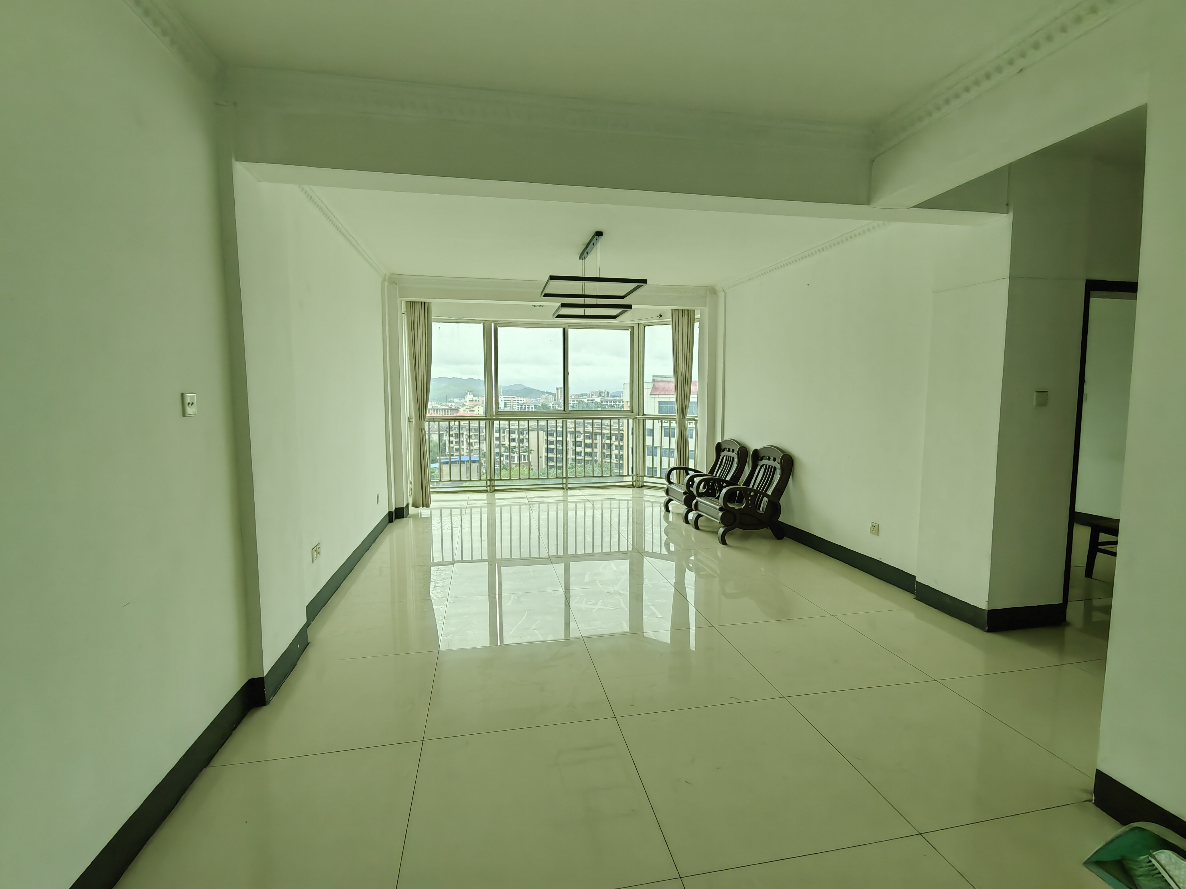 湘竹楼 3室2厅1卫 32.8万 湘竹楼 3室2厅1卫 32.8万室内图