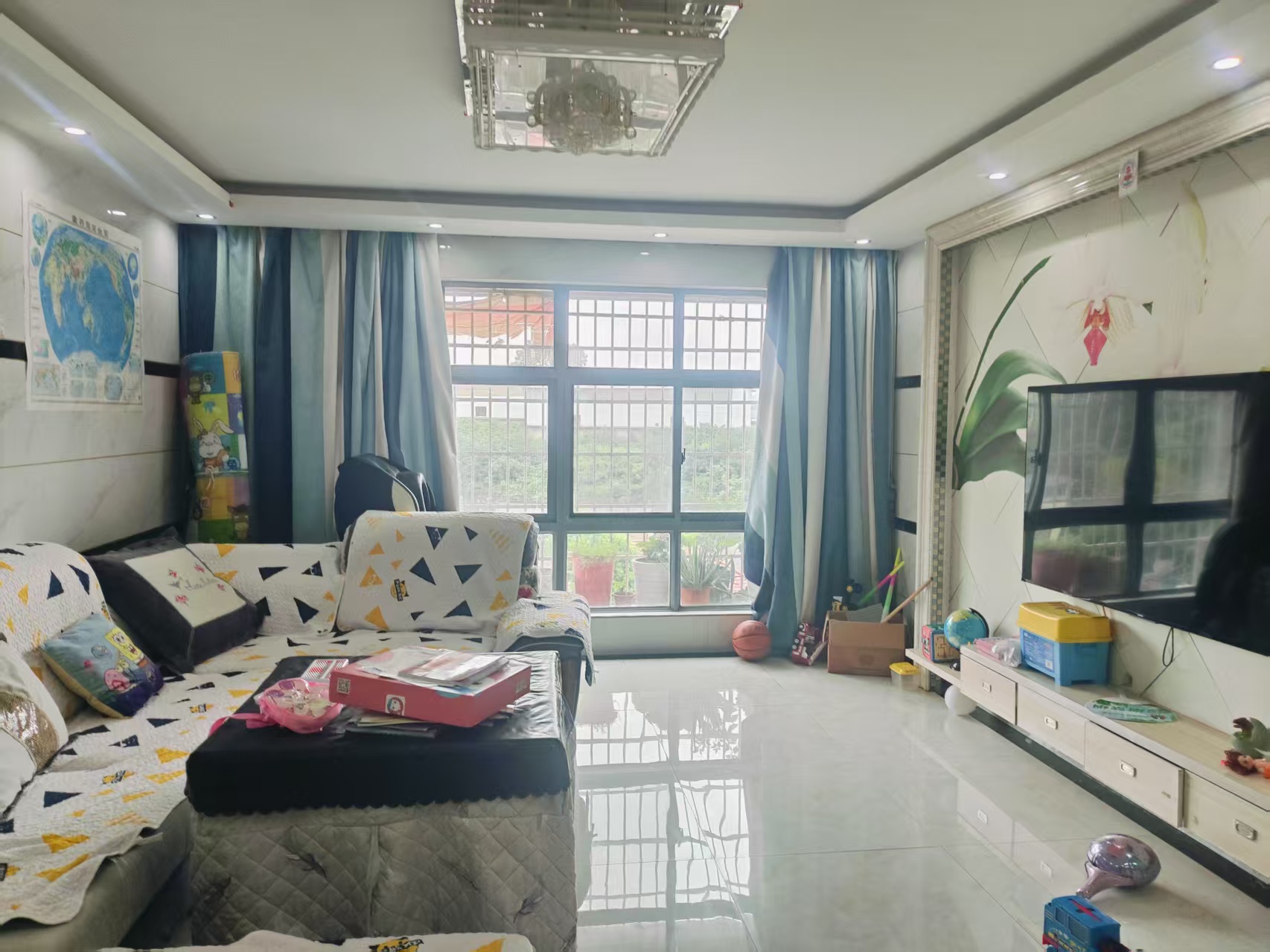 先锋安置小区 4室2厅2卫 42.80万 先锋安置小区 4室2厅2卫 42.80万室内图