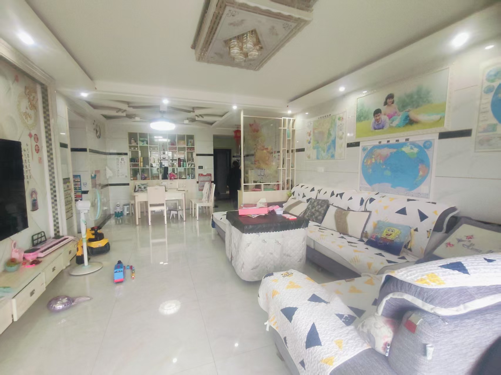 先锋安置小区 4室2厅2卫 42.80万 先锋安置小区 4室2厅2卫 42.80万室内图