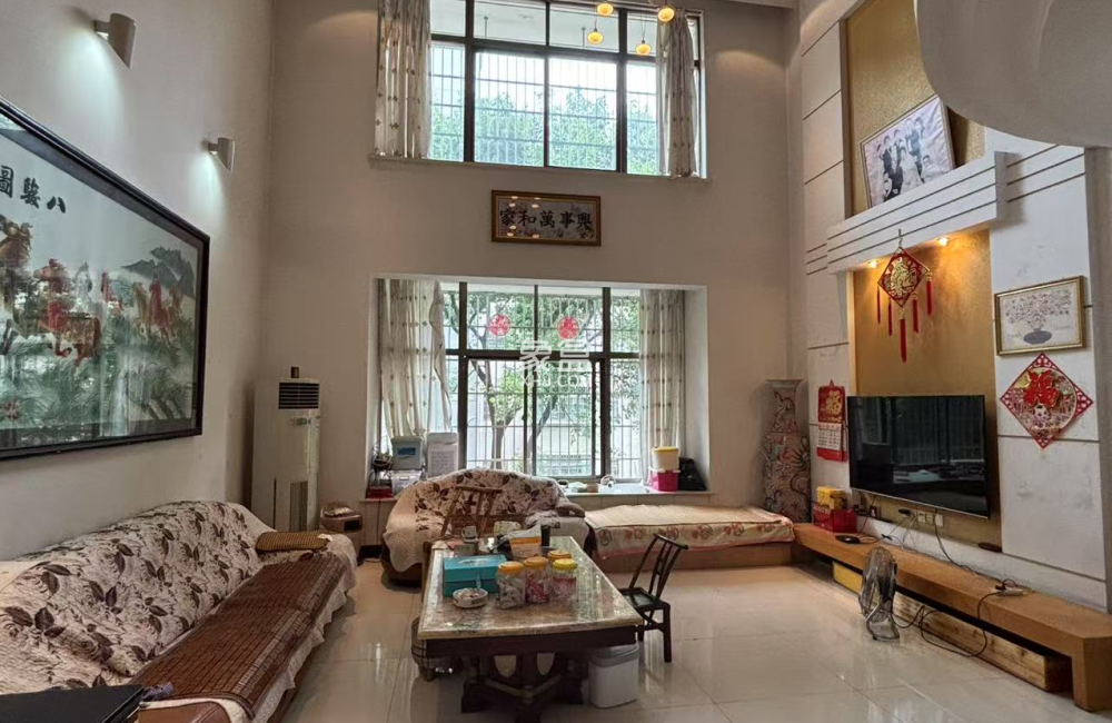 欣佳花园  6室2厅3卫    85.0万