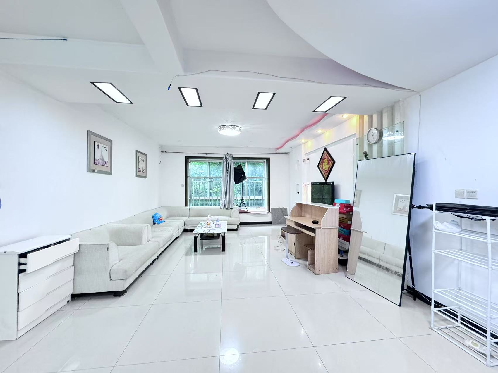 四季花园  3室2厅2卫    47.0万 四季花园  3室2厅2卫    47.0万室内图