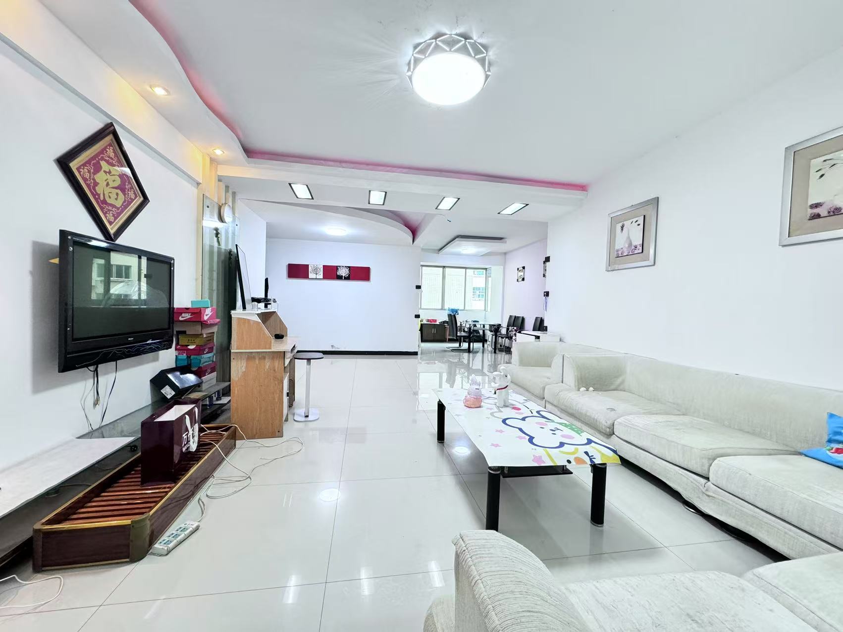 四季花园  3室2厅2卫    47.0万 四季花园  3室2厅2卫    47.0万室内图