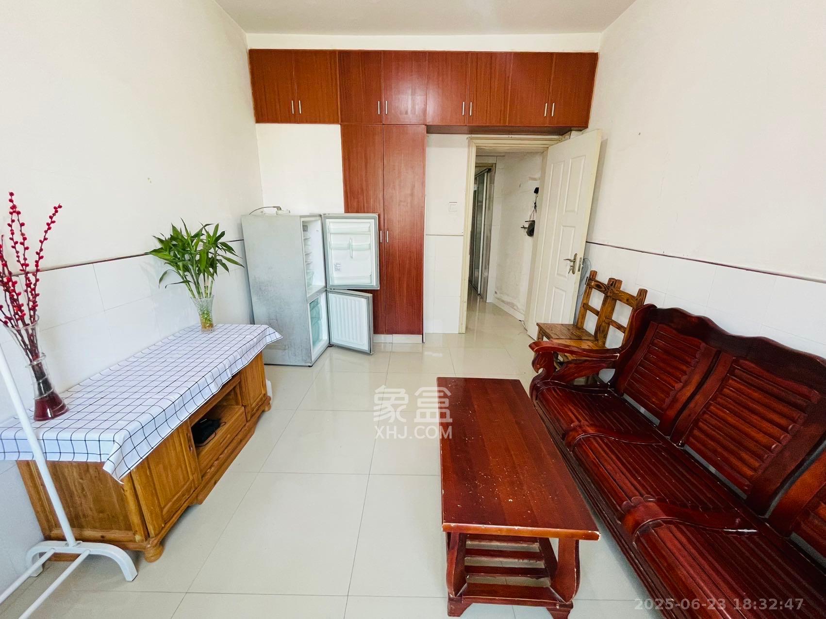 洞井二小区  1室1厅1卫    1200.0元/月室内图