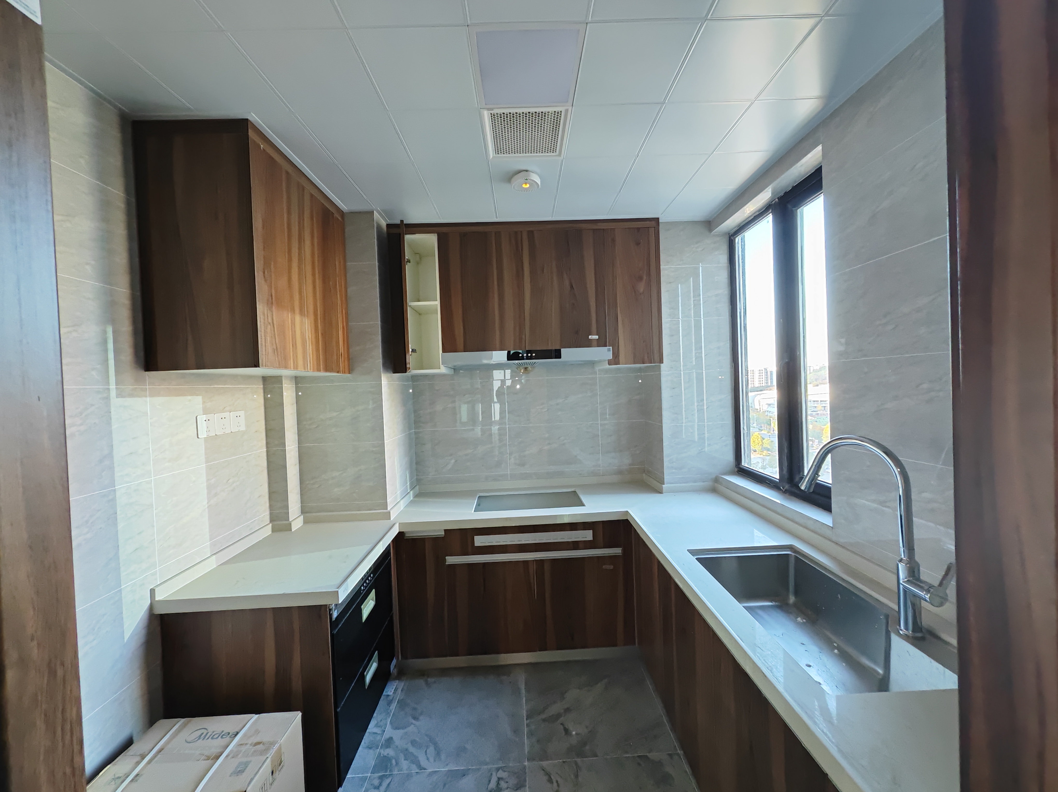 碧桂园翘楚棠 4室2厅2卫 2000.0元/月 碧桂园翘楚棠 4室2厅2卫 2000.0元/月室内图