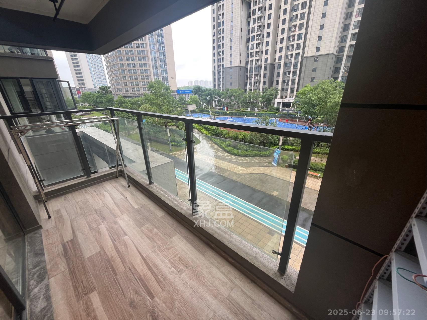 绿地长沙城际空间站(绿地新里佳苑)  5室2厅3卫    4400.0元/月 绿地长沙城际空间站(绿地新里佳苑)  5室2厅3卫    4400.0元/月室内图