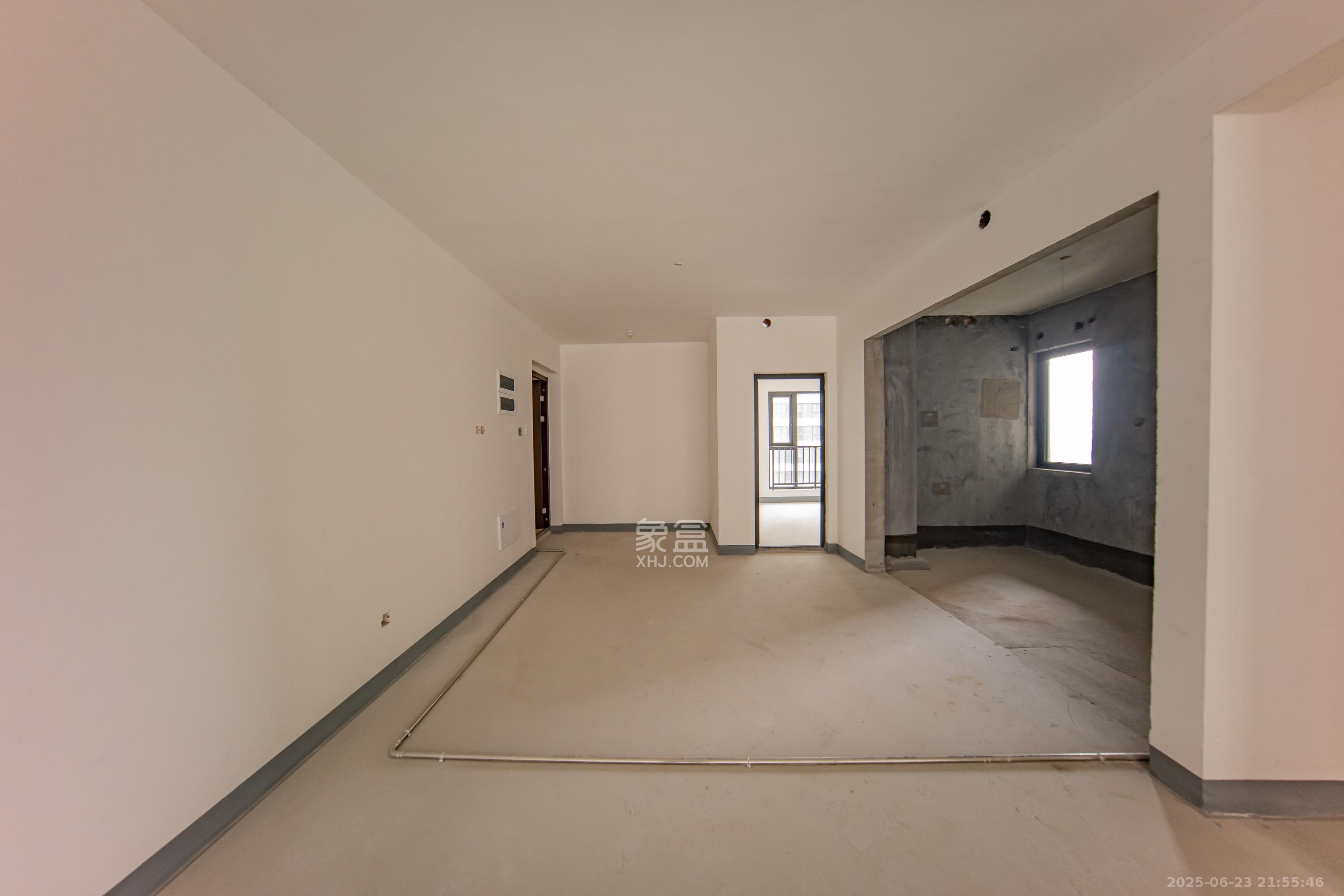 建投象山国际 4室2厅2卫 149.8万 建投象山国际 4室2厅2卫 149.8万客厅