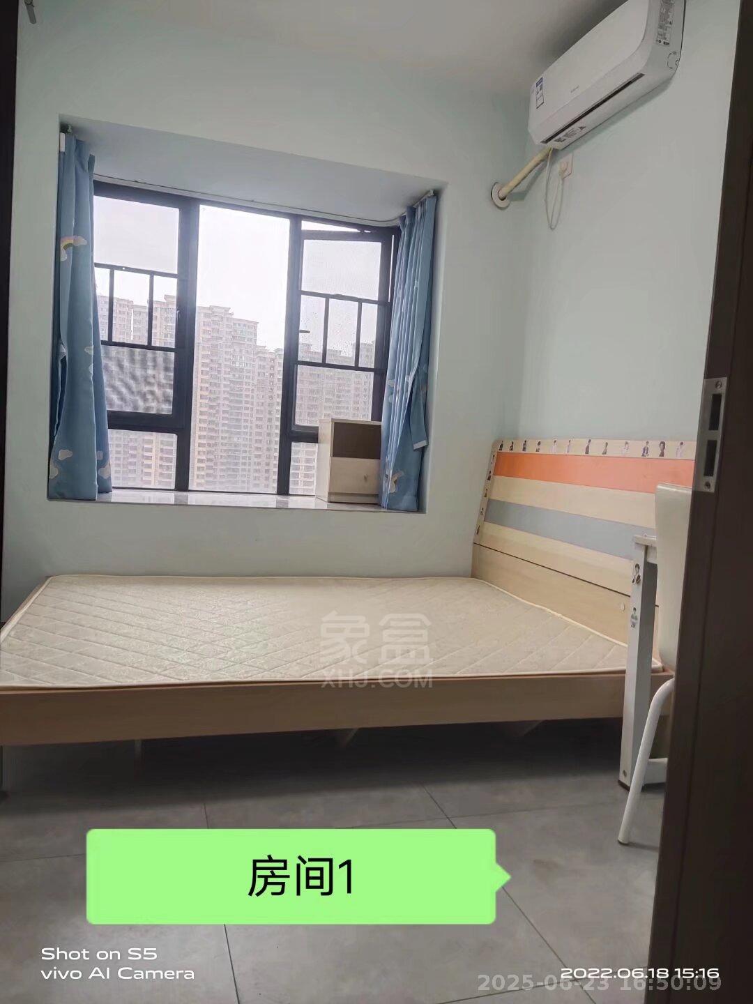 春藤小镇 2室2厅1卫 1400.0元/月 春藤小镇 2室2厅1卫 1400.0元/月室内图