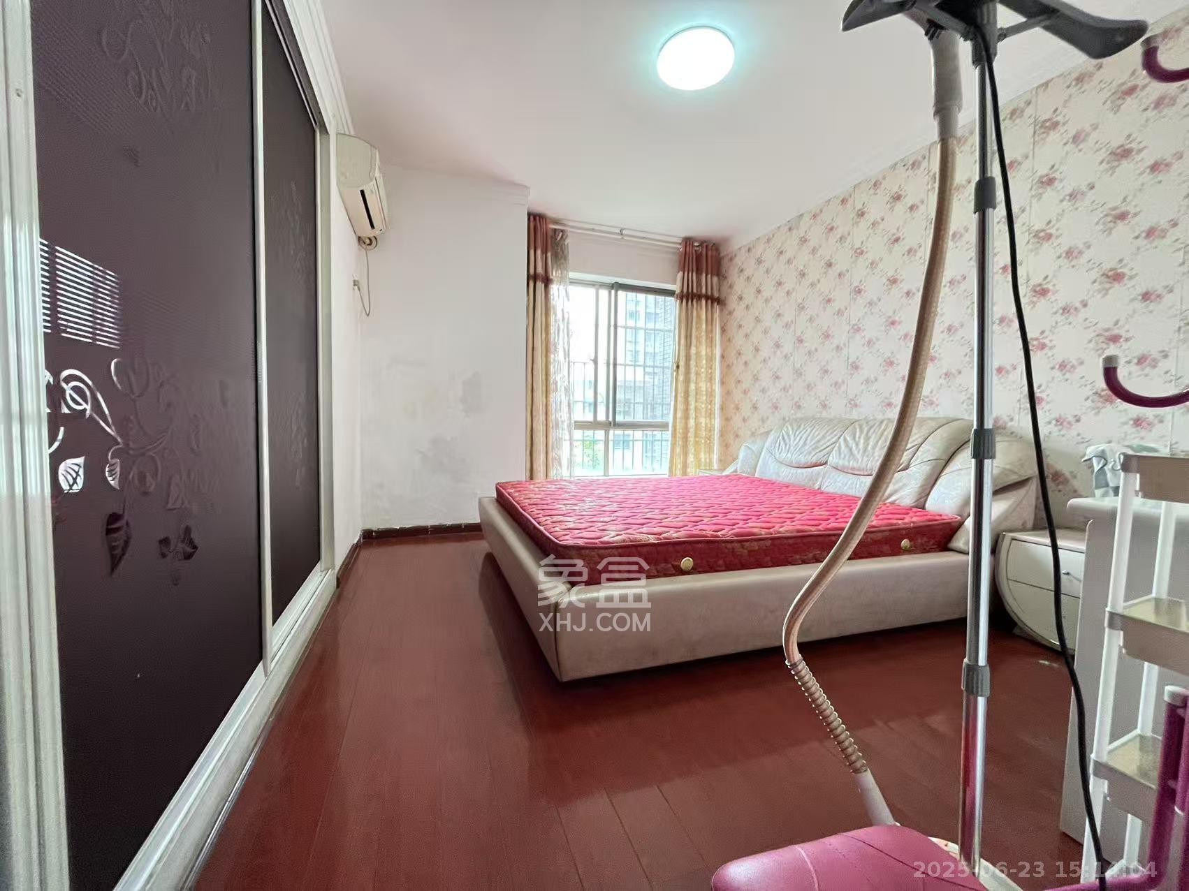 南郡明珠  4室2厅2卫    1800.0元/月 南郡明珠  4室2厅2卫    1800.0元/月室内图