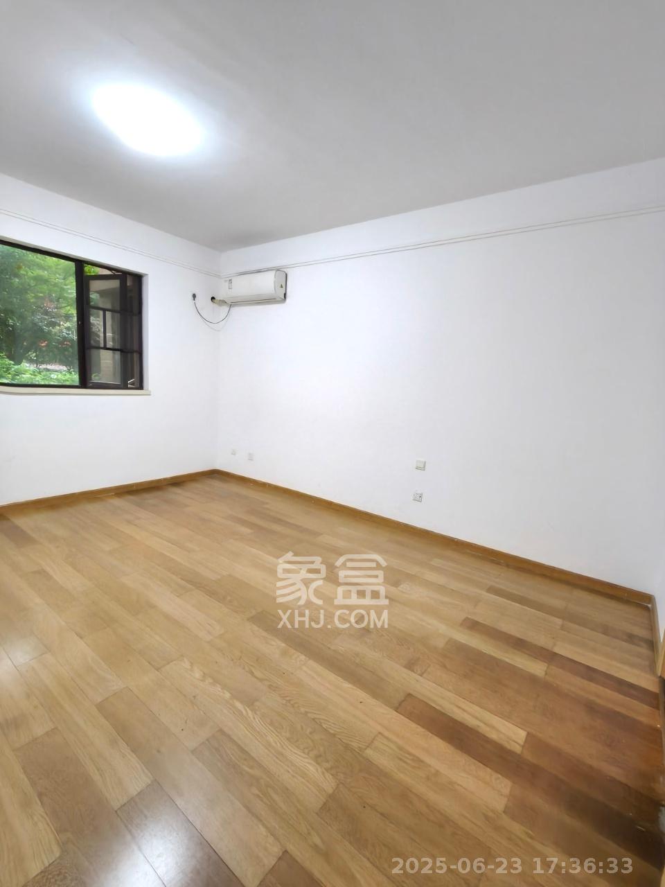 中海国际三期 3室2厅2卫 2200.0元/月 中海国际三期 3室2厅2卫 2200.0元/月小区图